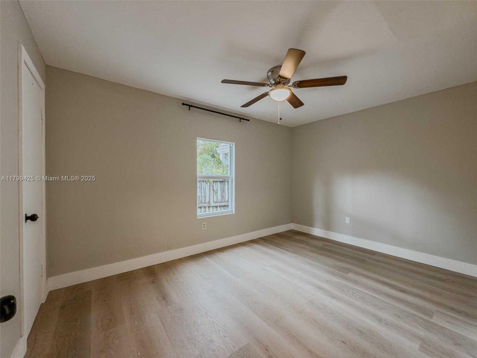 Small Image of 1813 SOUTH WEST 10TH ST, Fort Lauderdale Number 9