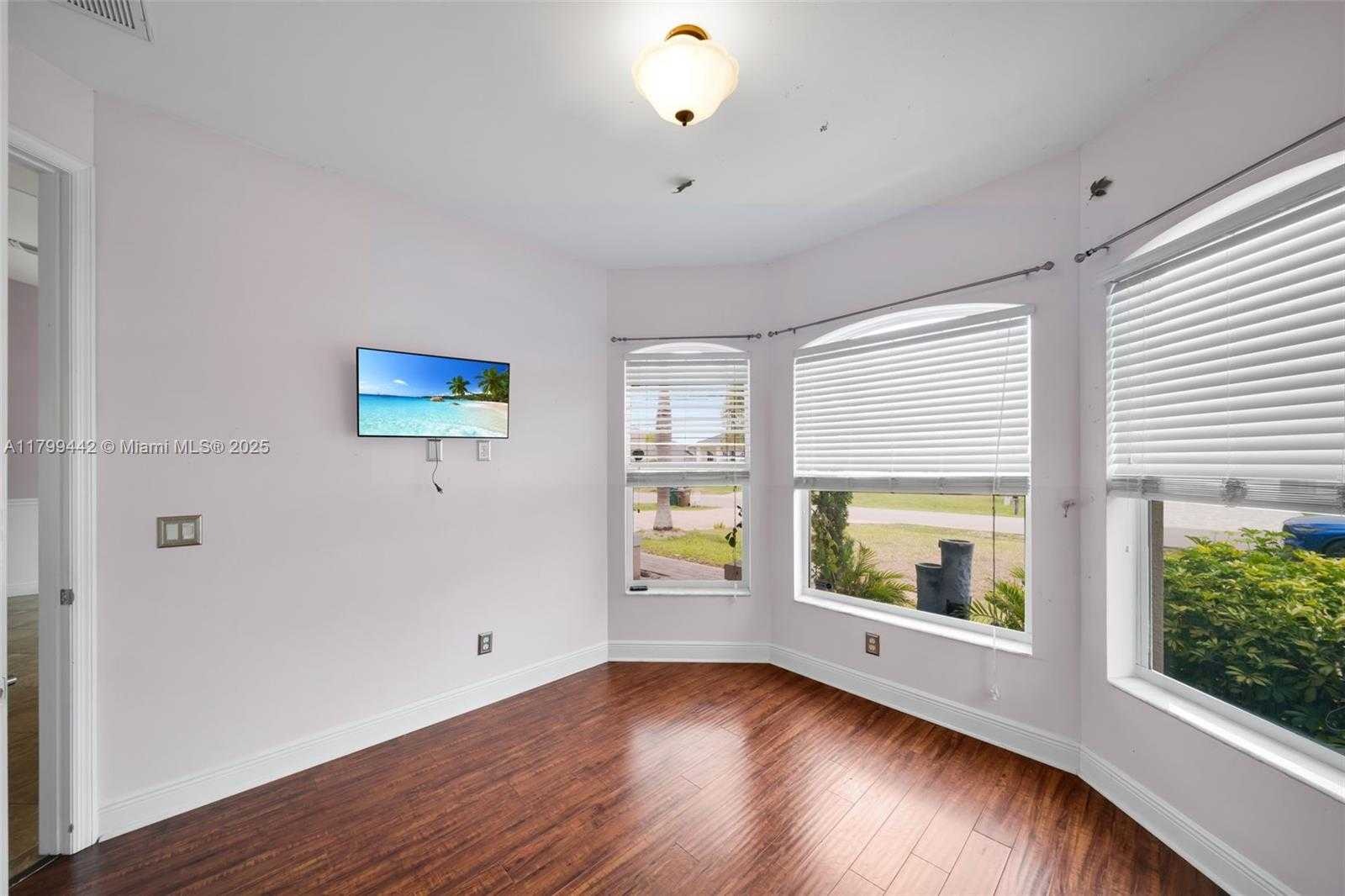 Small Image of 3326 SOUTH WEST 8TH ST, Cape Coral Number 14