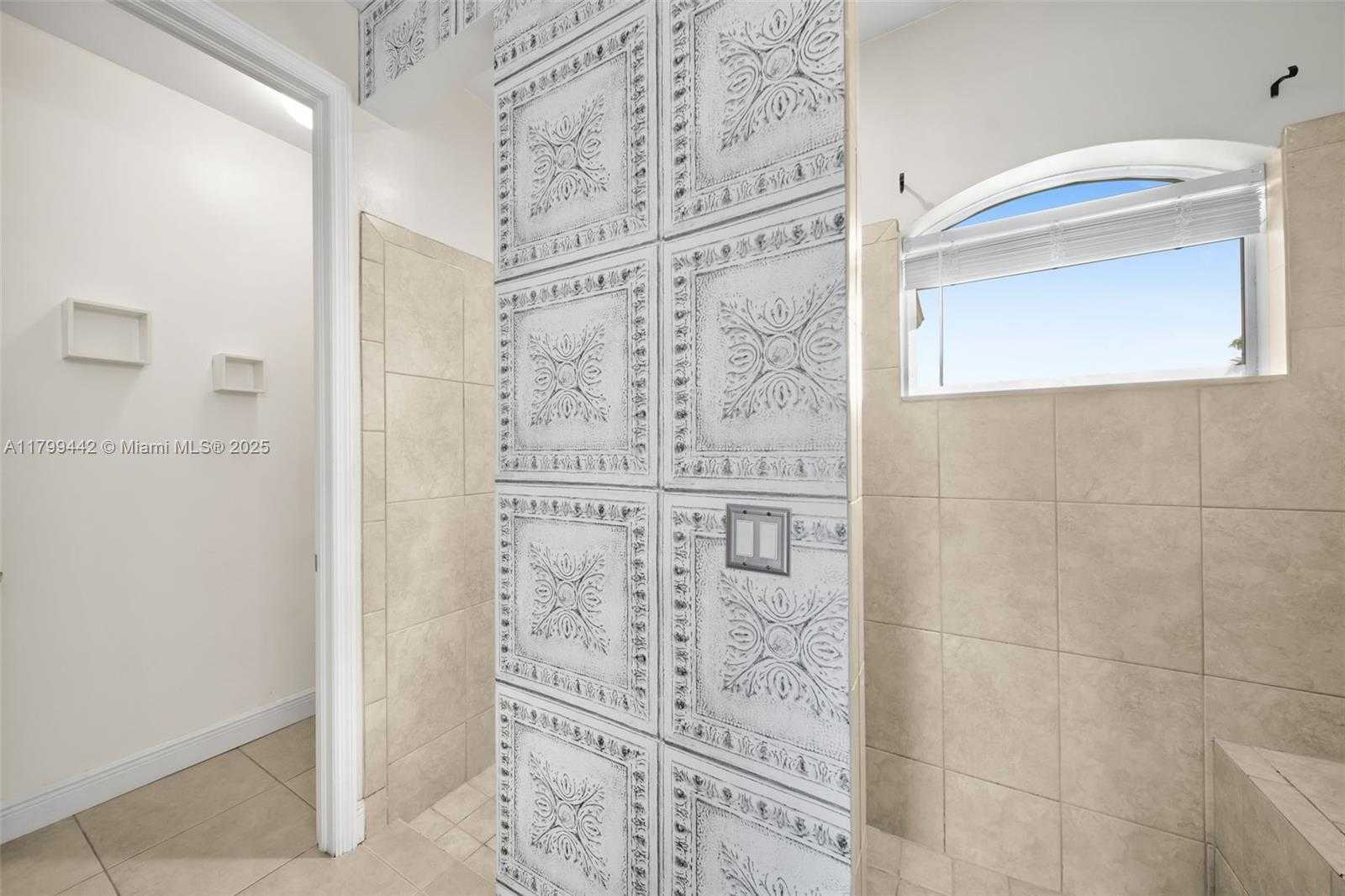 Small Image of 3326 SOUTH WEST 8TH ST, Cape Coral Number 29