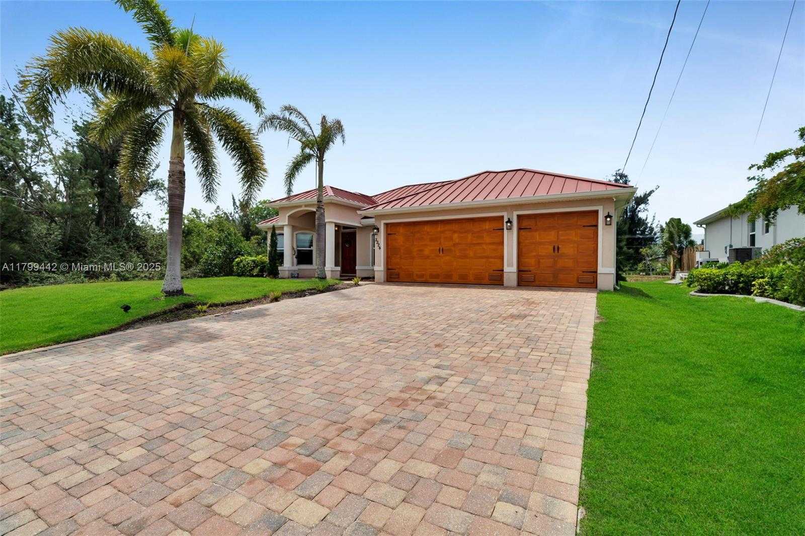 Small Image of 3326 SOUTH WEST 8TH ST, Cape Coral Number 4