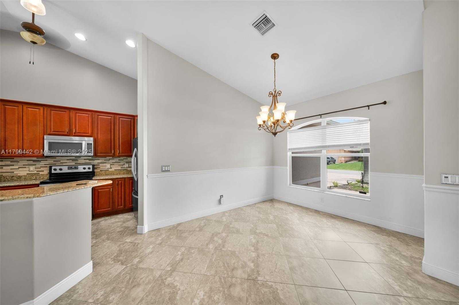 Small Image of 3326 SOUTH WEST 8TH ST, Cape Coral Number 7