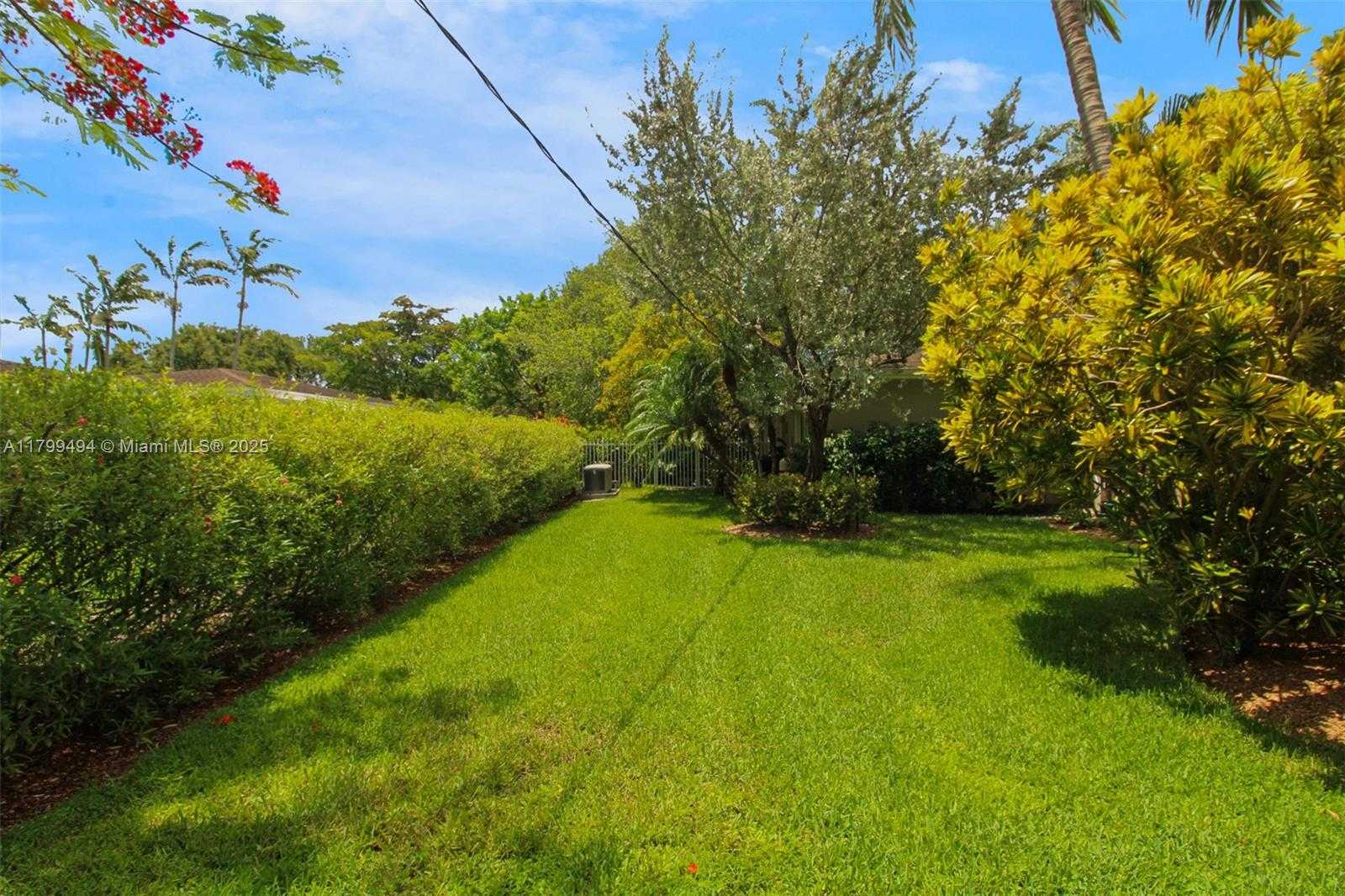 Small Image of 8345 SOUTH WEST 143RD ST, Palmetto Bay Number 28
