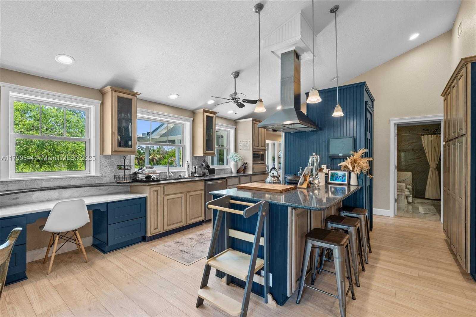 Small Image of 18250 PARKRIDGE CT, Fort Myers Number 14