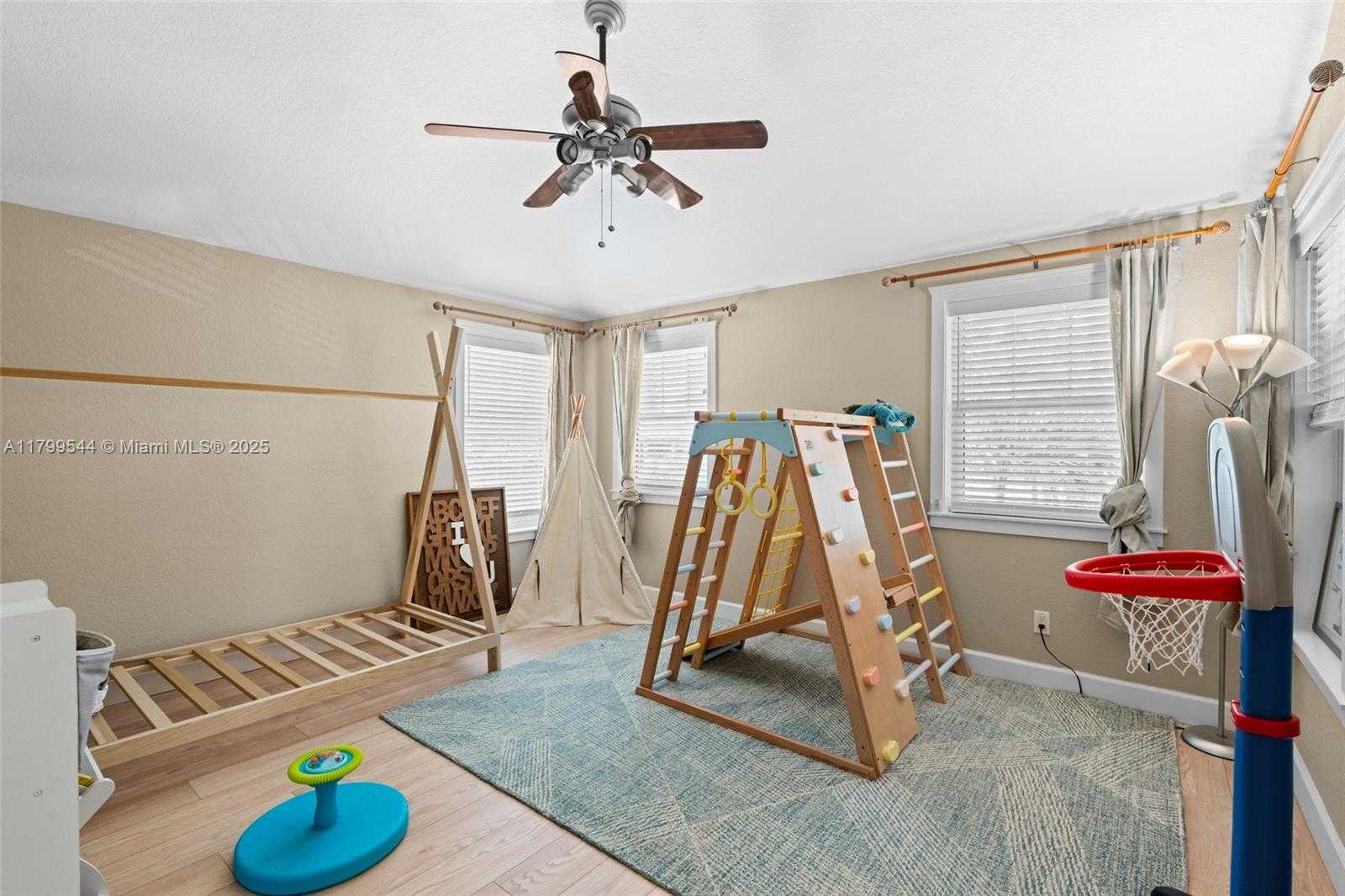 Small Image of 18250 PARKRIDGE CT, Fort Myers Number 24