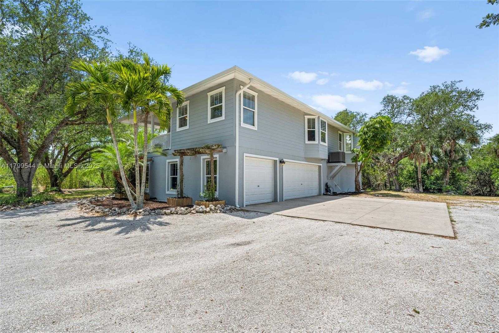 Small Image of 18250 PARKRIDGE CT, Fort Myers Number 3