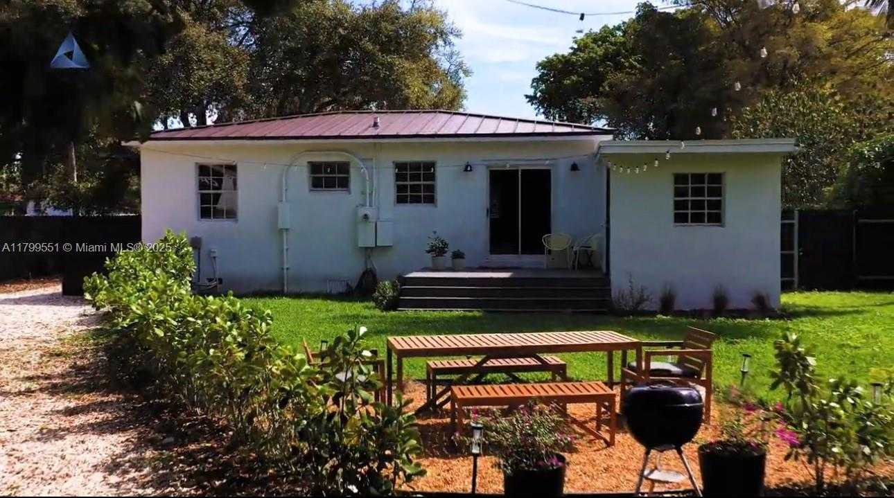 Small Image of 1153 NORTH EAST 158TH ST, North Miami Beach Number 12