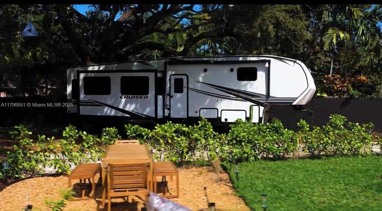 Small Image of 1153 NORTH EAST 158TH ST, North Miami Beach Number 14