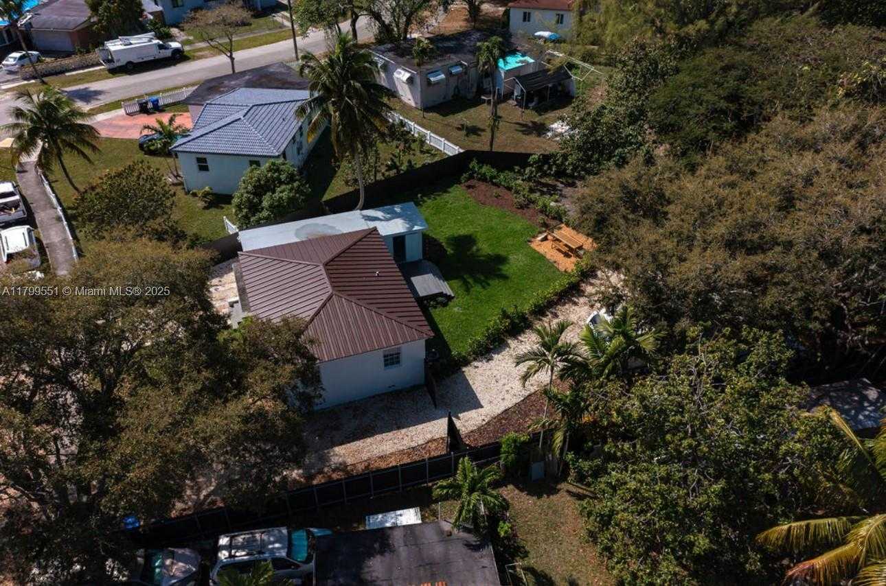 Small Image of 1153 NORTH EAST 158TH ST, North Miami Beach Number 16