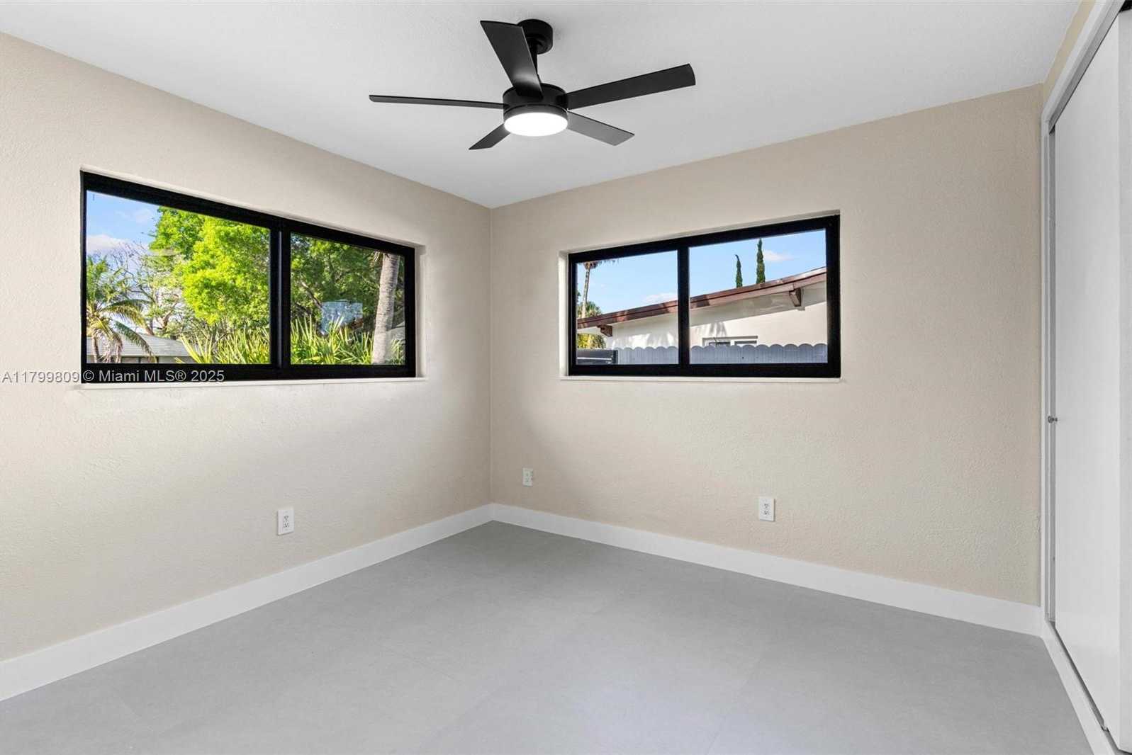 Small Image of 9300 MARINE DR, Cutler Bay Number 10