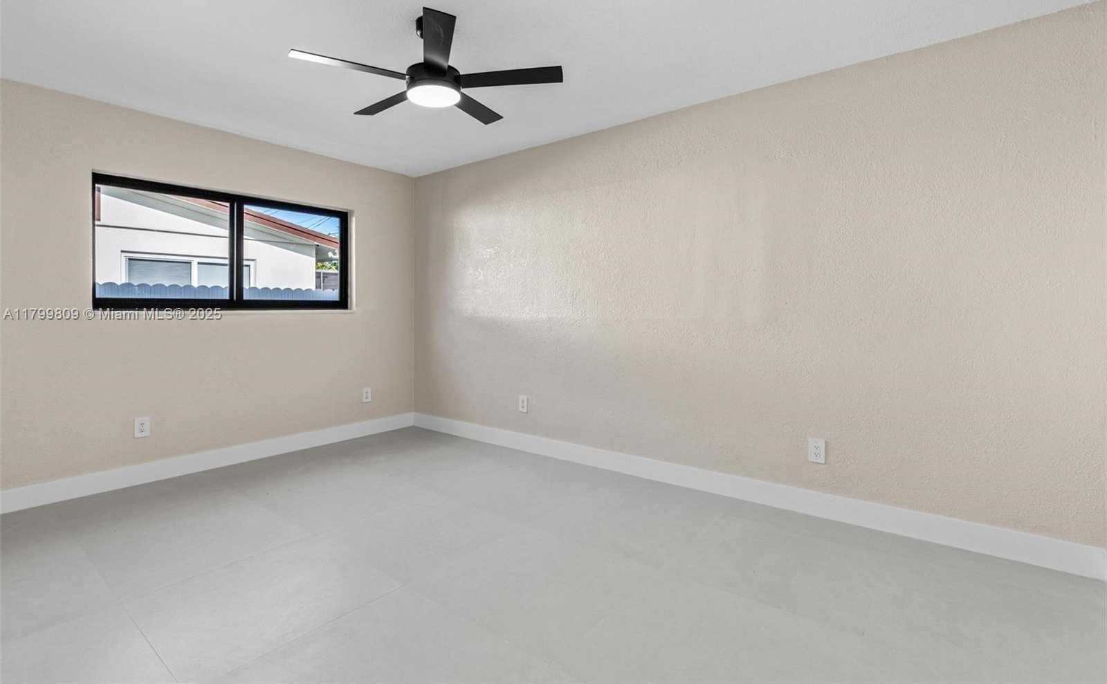Small Image of 9300 MARINE DR, Cutler Bay Number 12