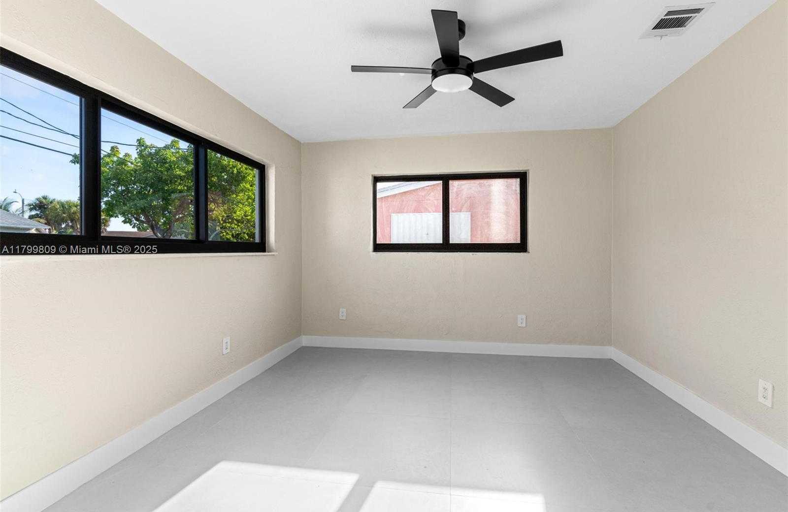 Small Image of 9300 MARINE DR, Cutler Bay Number 13