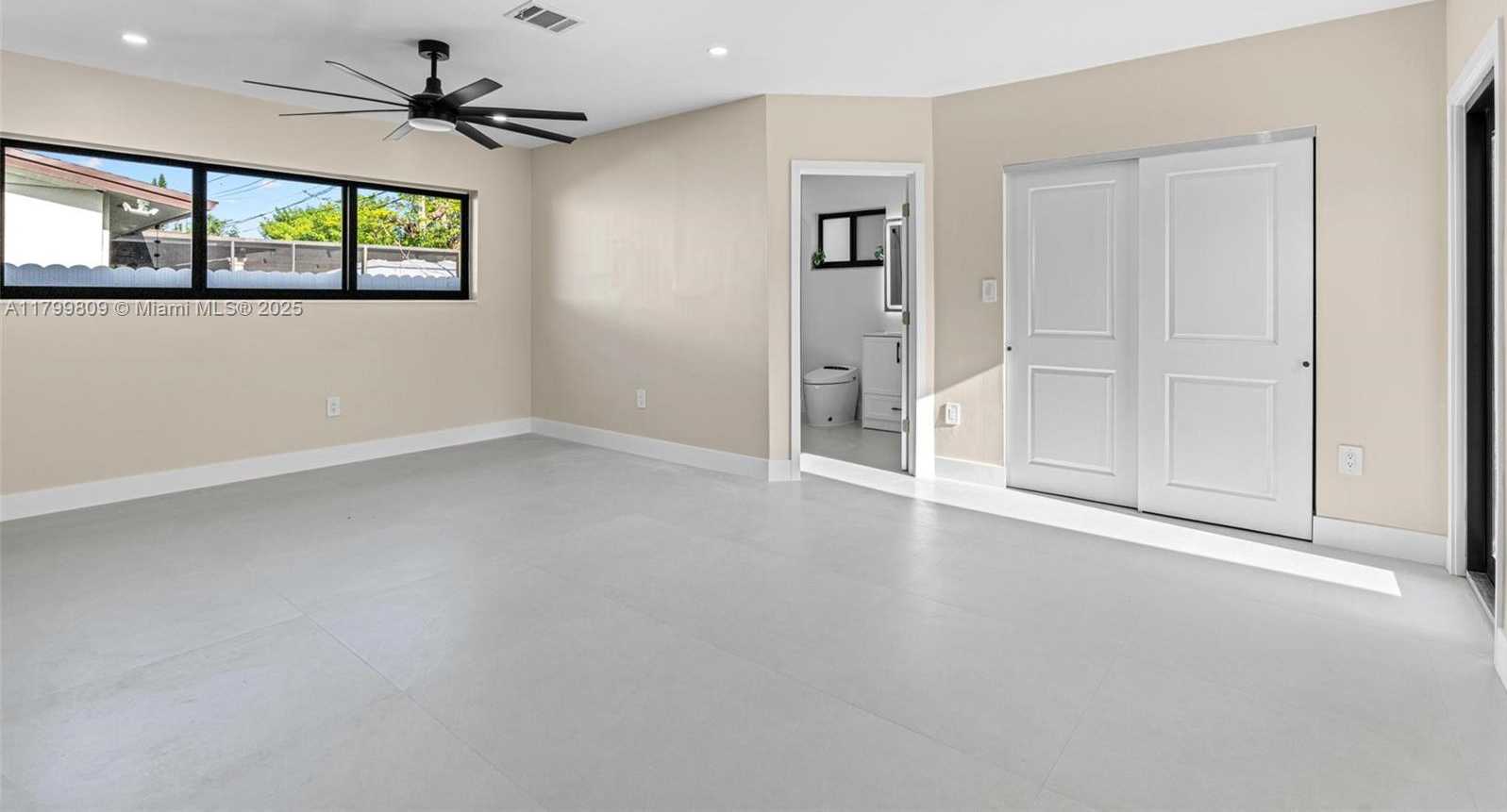 Small Image of 9300 MARINE DR, Cutler Bay Number 16