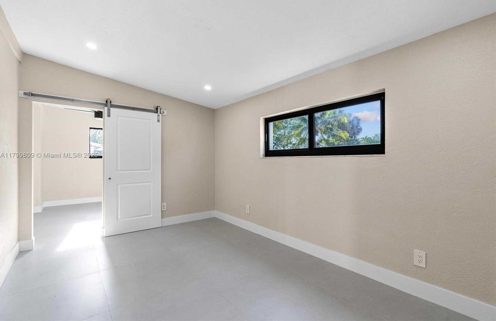 Small Image of 9300 MARINE DR, Cutler Bay Number 20