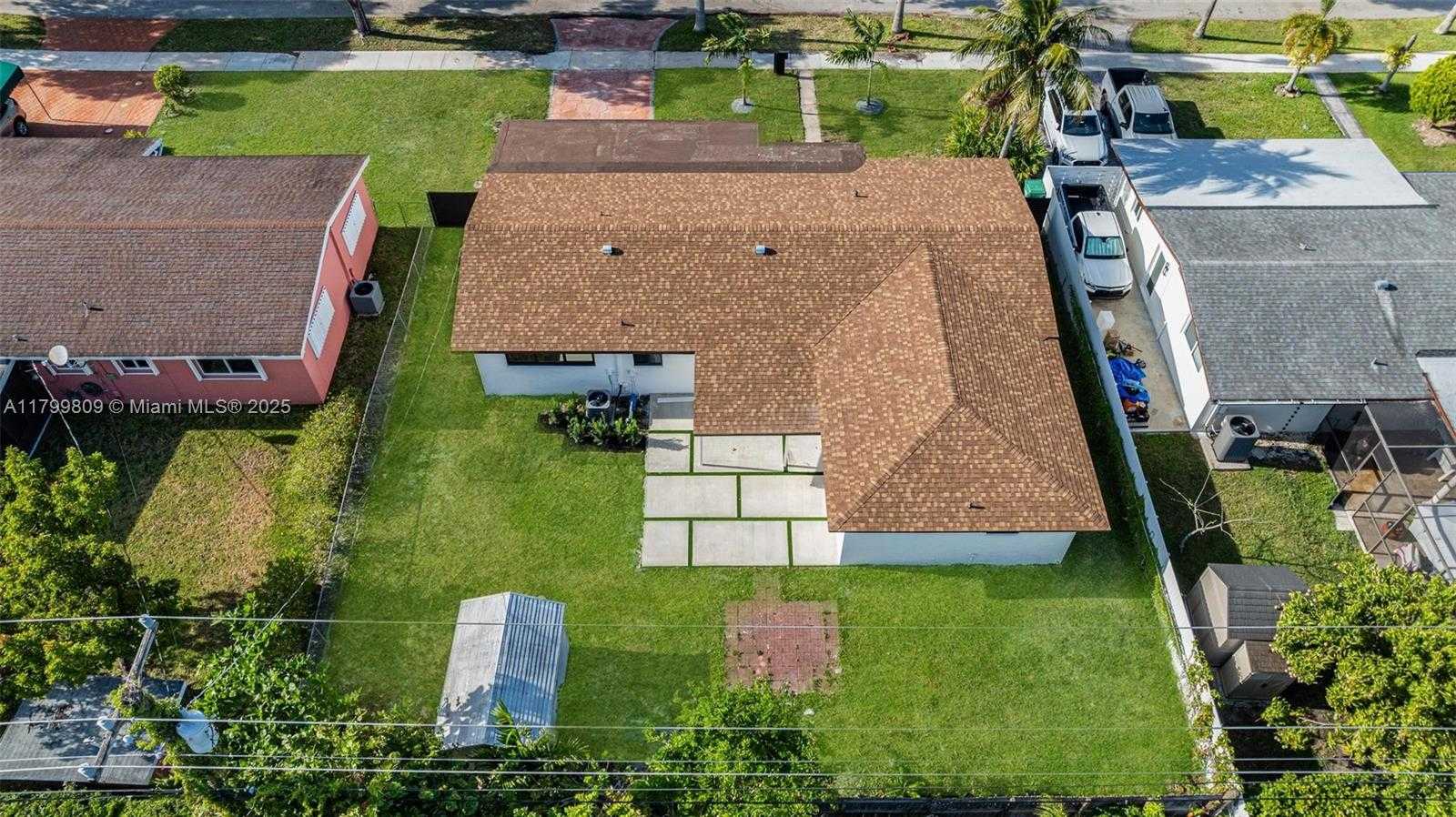 Small Image of 9300 MARINE DR, Cutler Bay Number 24