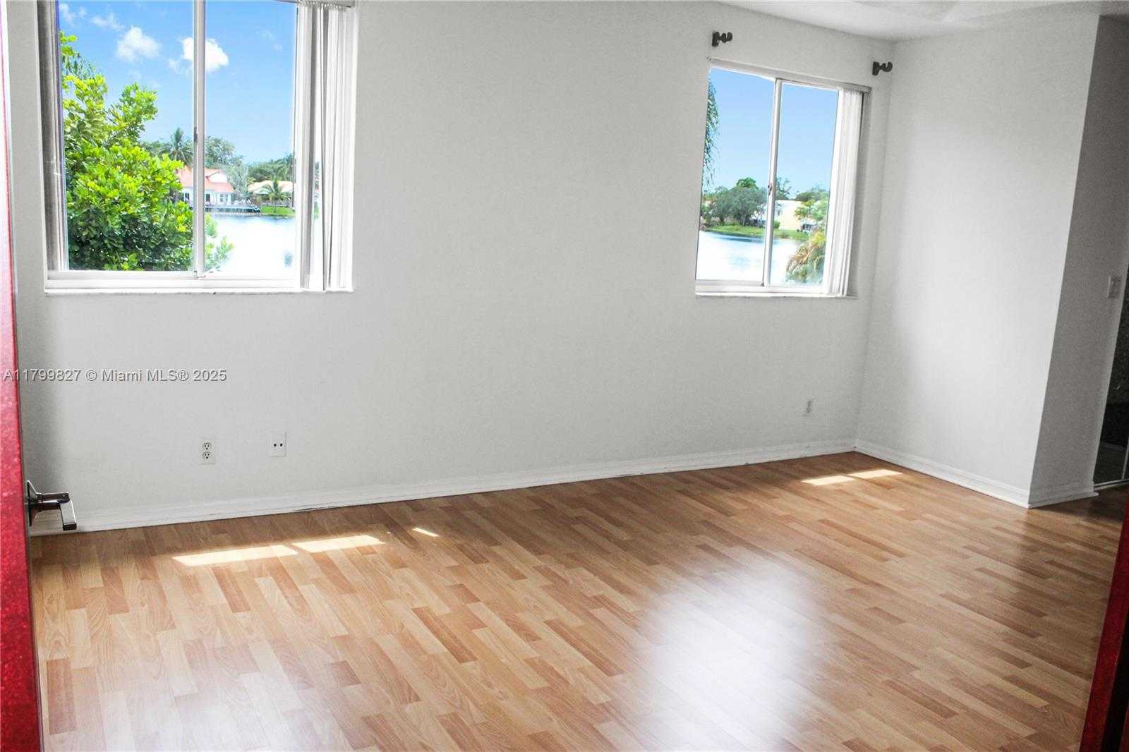 Small Image of 2601 REGALIA WAY, Cooper City Number 24