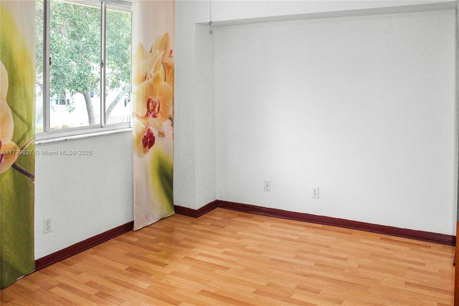 Small Image of 2601 REGALIA WAY, Cooper City Number 27