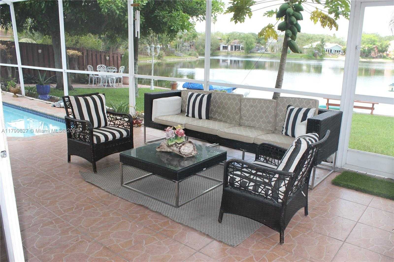 Small Image of 2601 REGALIA WAY, Cooper City Number 37