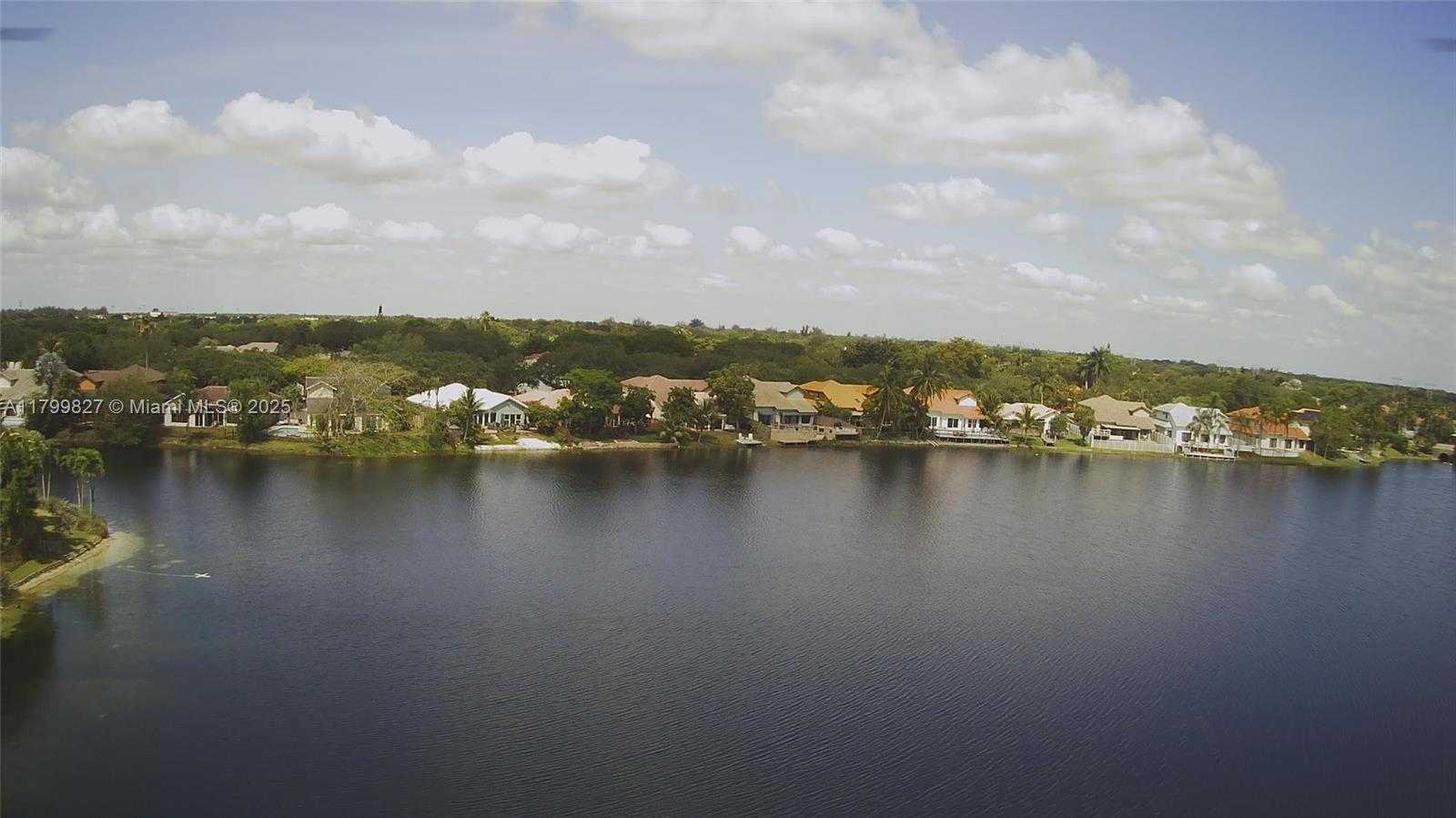 Small Image of 2601 REGALIA WAY, Cooper City Number 50