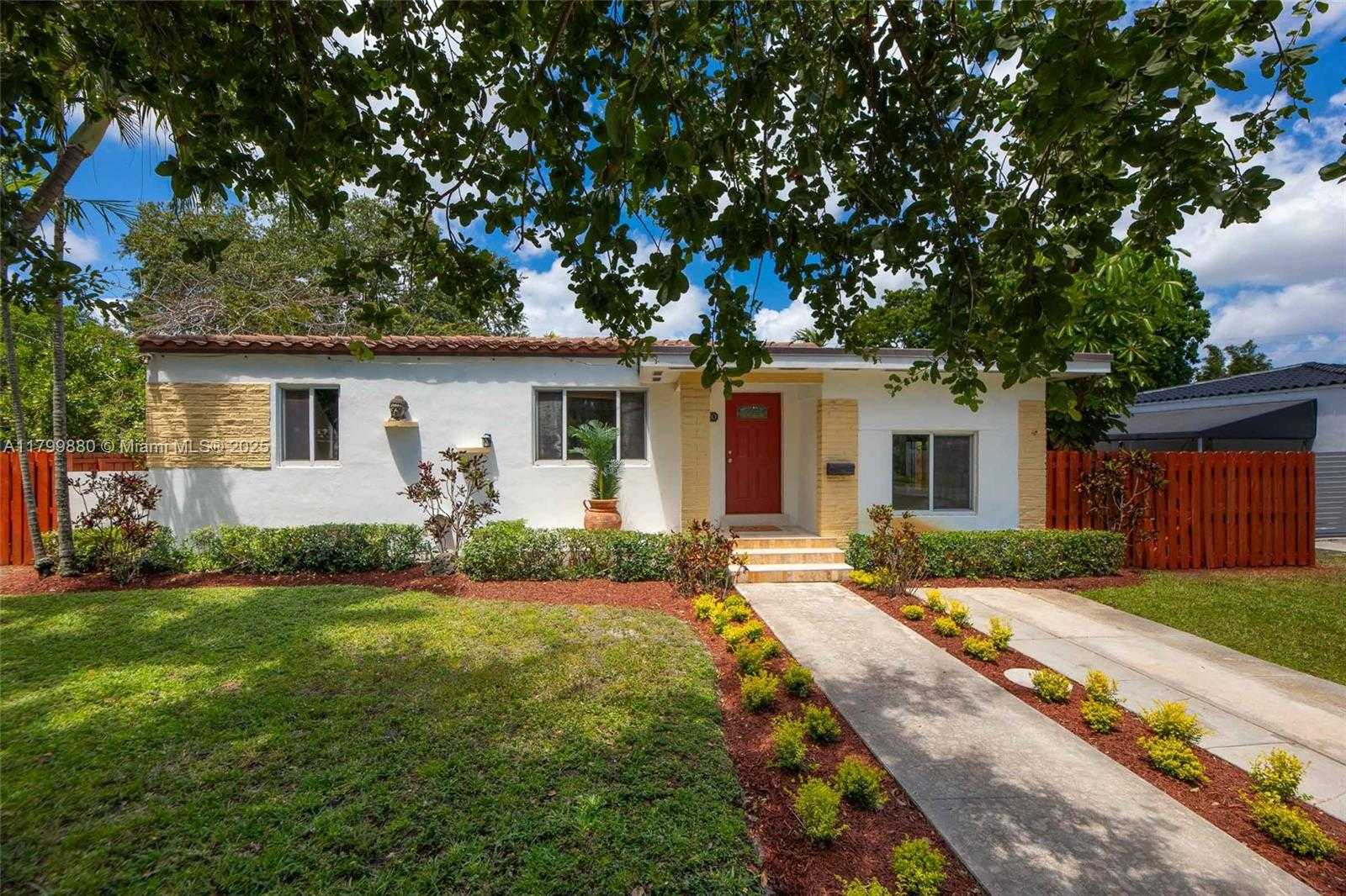 Small Image of 12000 NORTH EAST 11TH CT, Biscayne Park Number 2