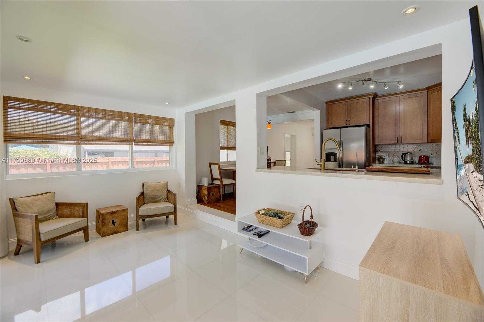 Small Image of 12000 NORTH EAST 11TH CT, Biscayne Park Number 21