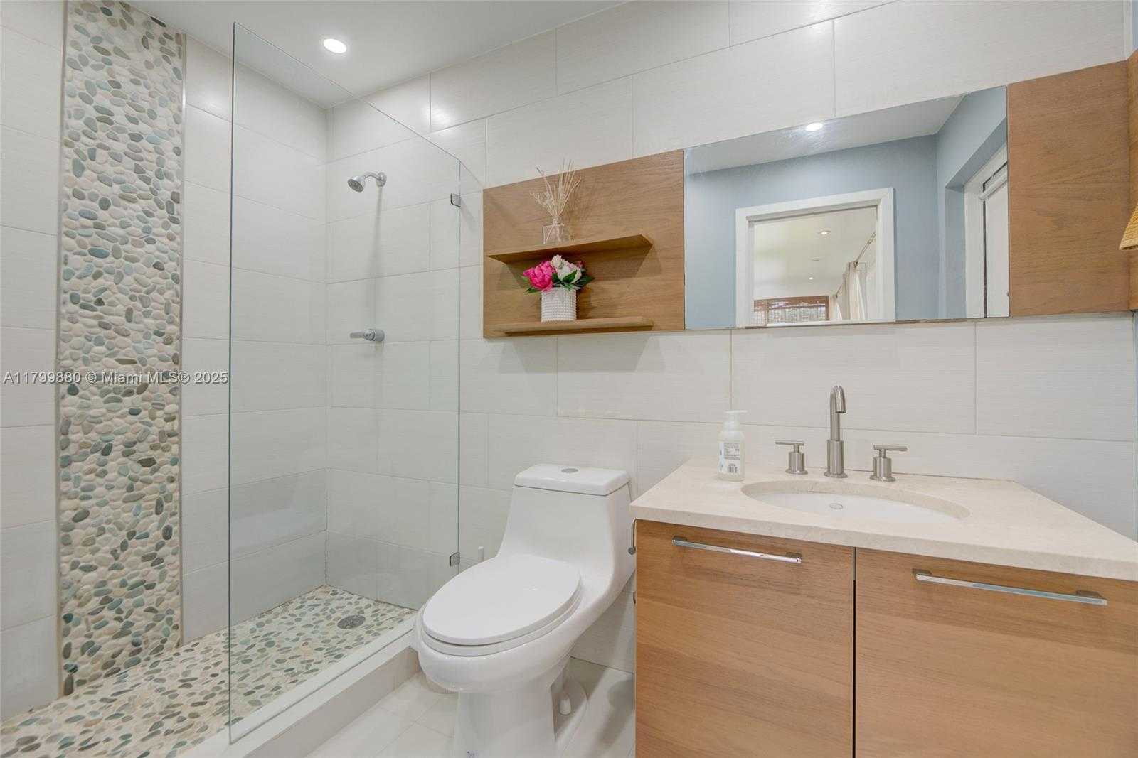 Small Image of 12000 NORTH EAST 11TH CT, Biscayne Park Number 22