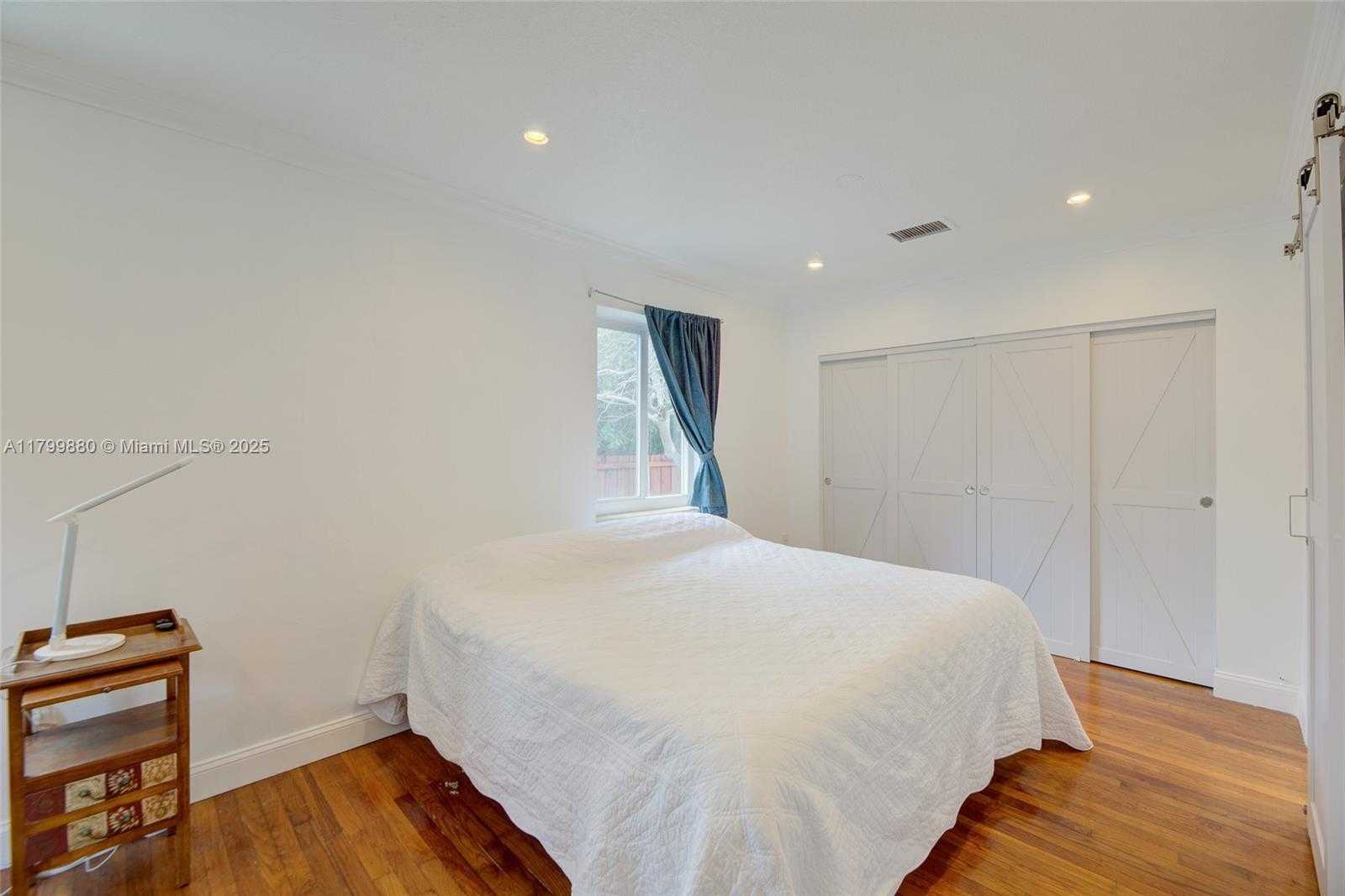 Small Image of 12000 NORTH EAST 11TH CT, Biscayne Park Number 23