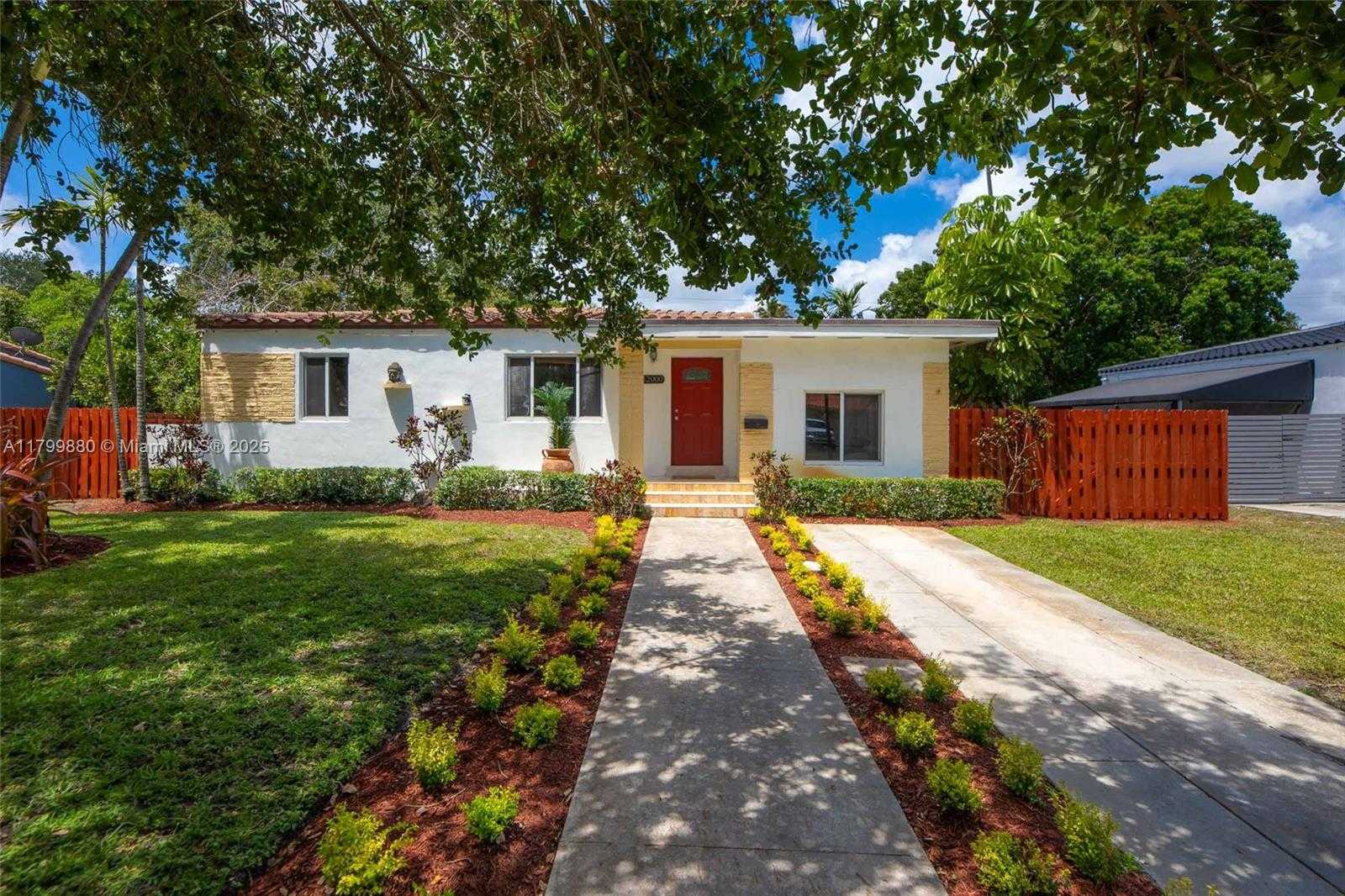 Small Image of 12000 NORTH EAST 11TH CT, Biscayne Park Number 3