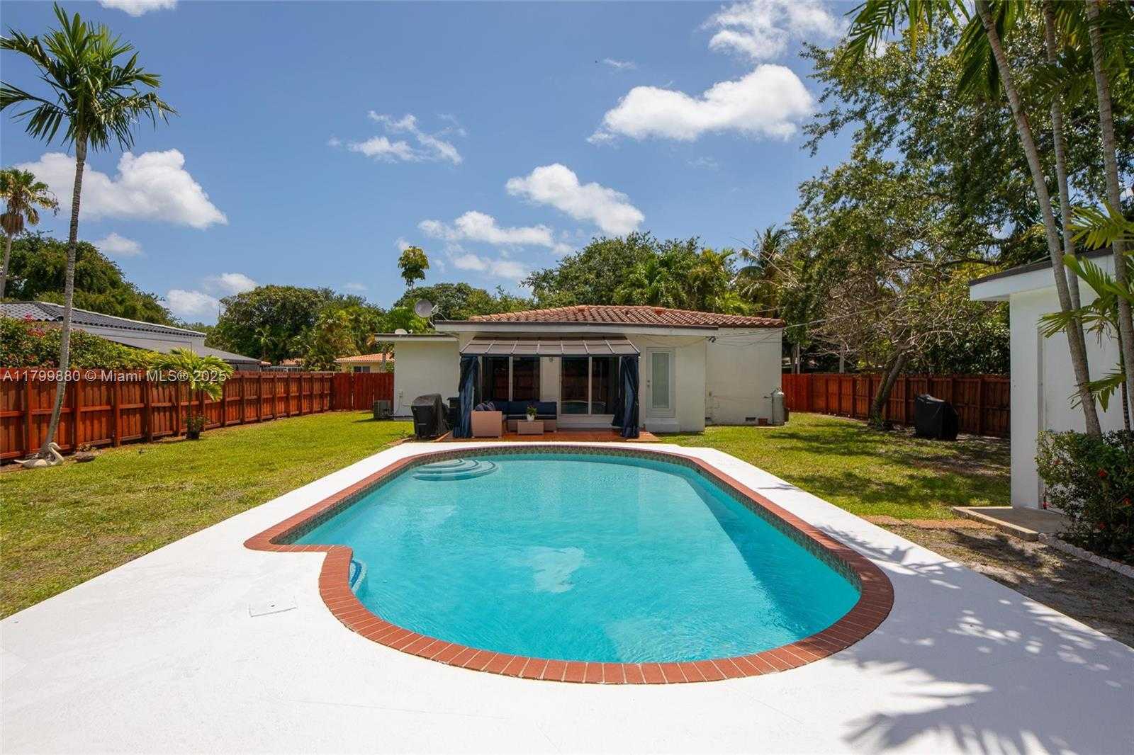 Small Image of 12000 NORTH EAST 11TH CT, Biscayne Park Number 39