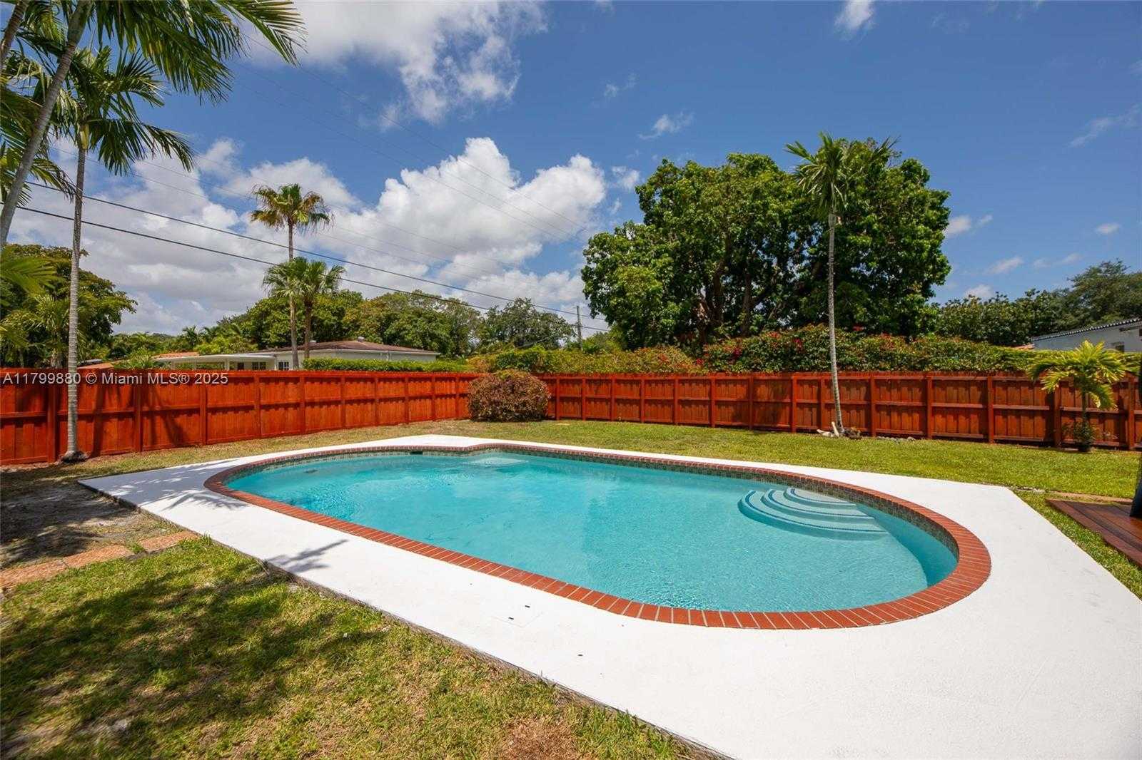 Small Image of 12000 NORTH EAST 11TH CT, Biscayne Park Number 40