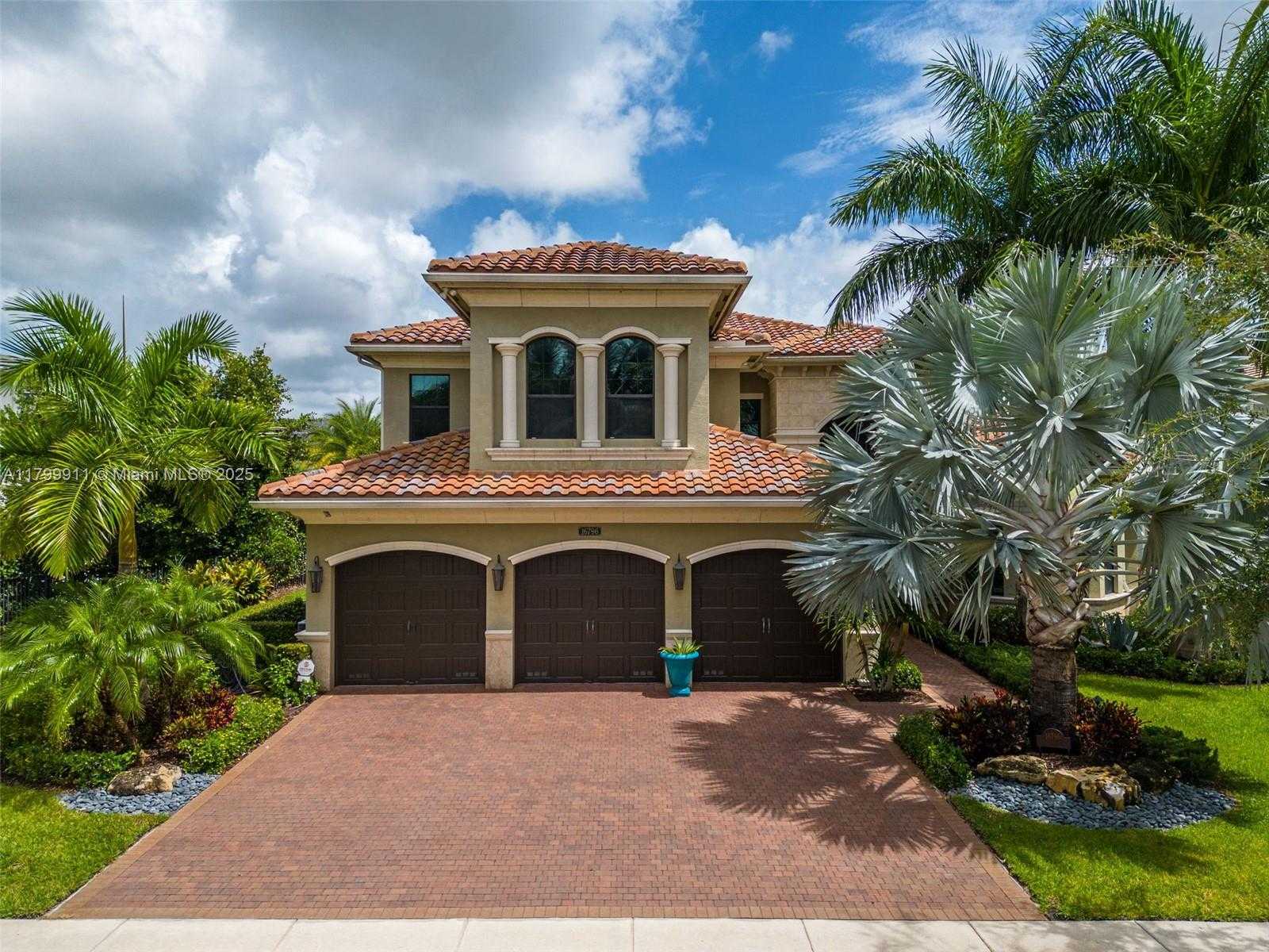 Small Image of 16796 STRASBOURG LN, Delray Beach Number 3