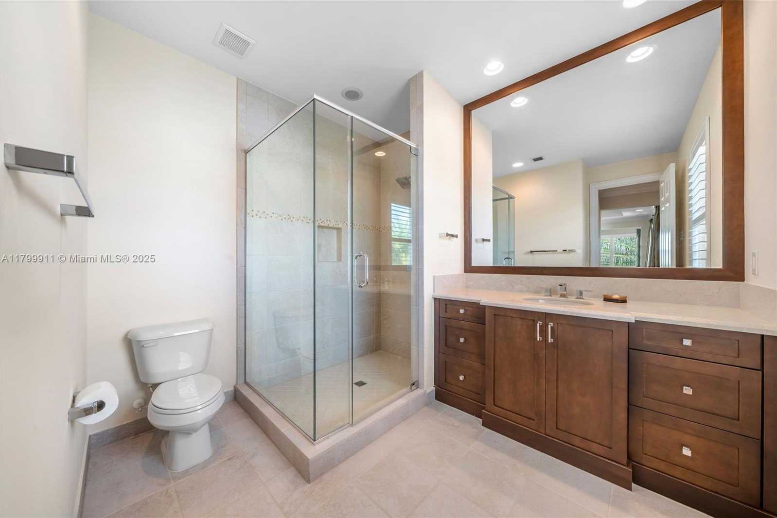 Small Image of 16796 STRASBOURG LN, Delray Beach Number 36