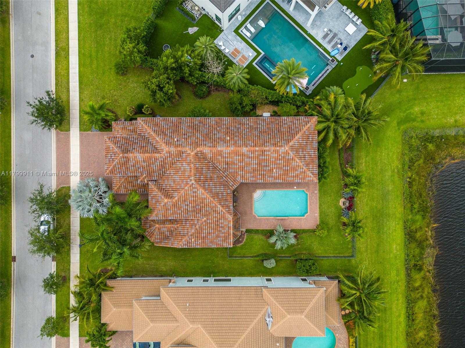 Small Image of 16796 STRASBOURG LN, Delray Beach Number 45