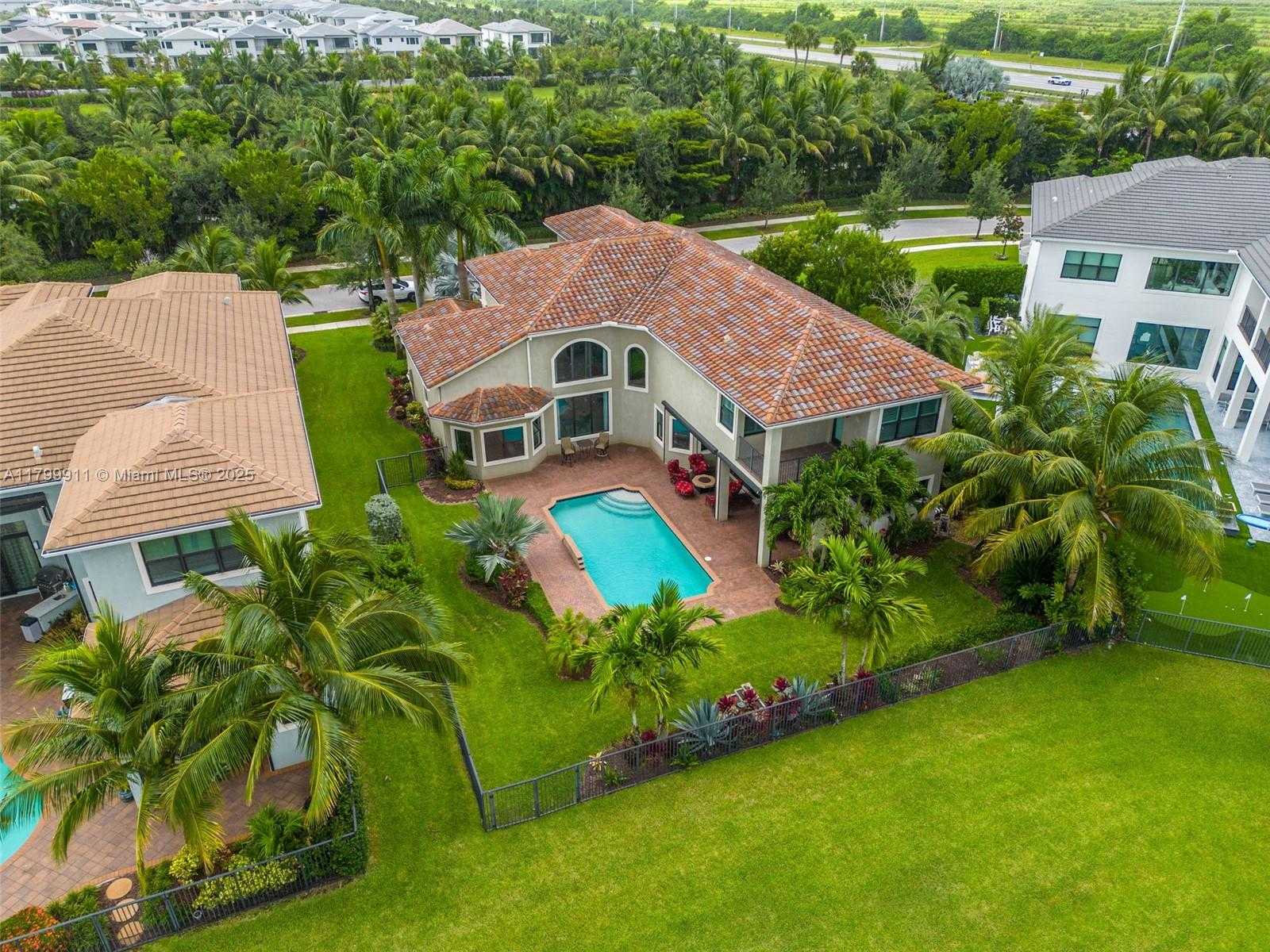 Small Image of 16796 STRASBOURG LN, Delray Beach Number 46