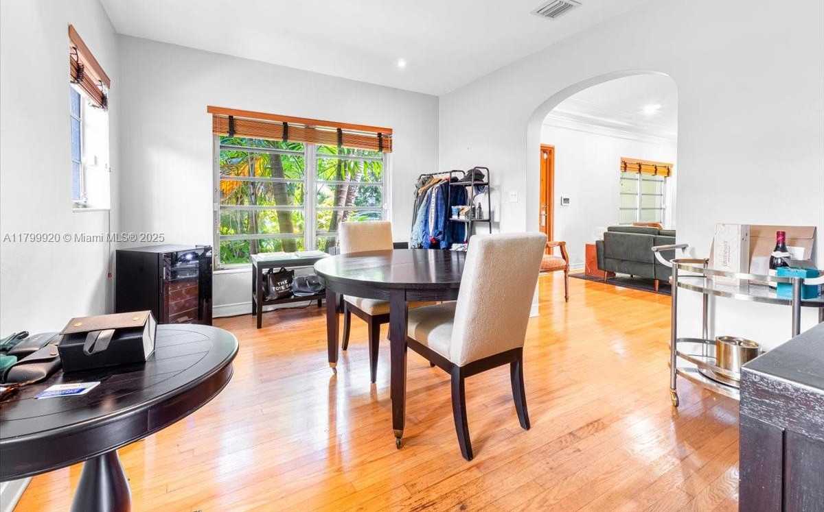 Small Image of 550 NORTH EAST 94TH ST, Miami Shores Number 10