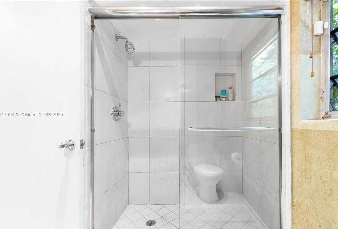 Small Image of 550 NORTH EAST 94TH ST, Miami Shores Number 18