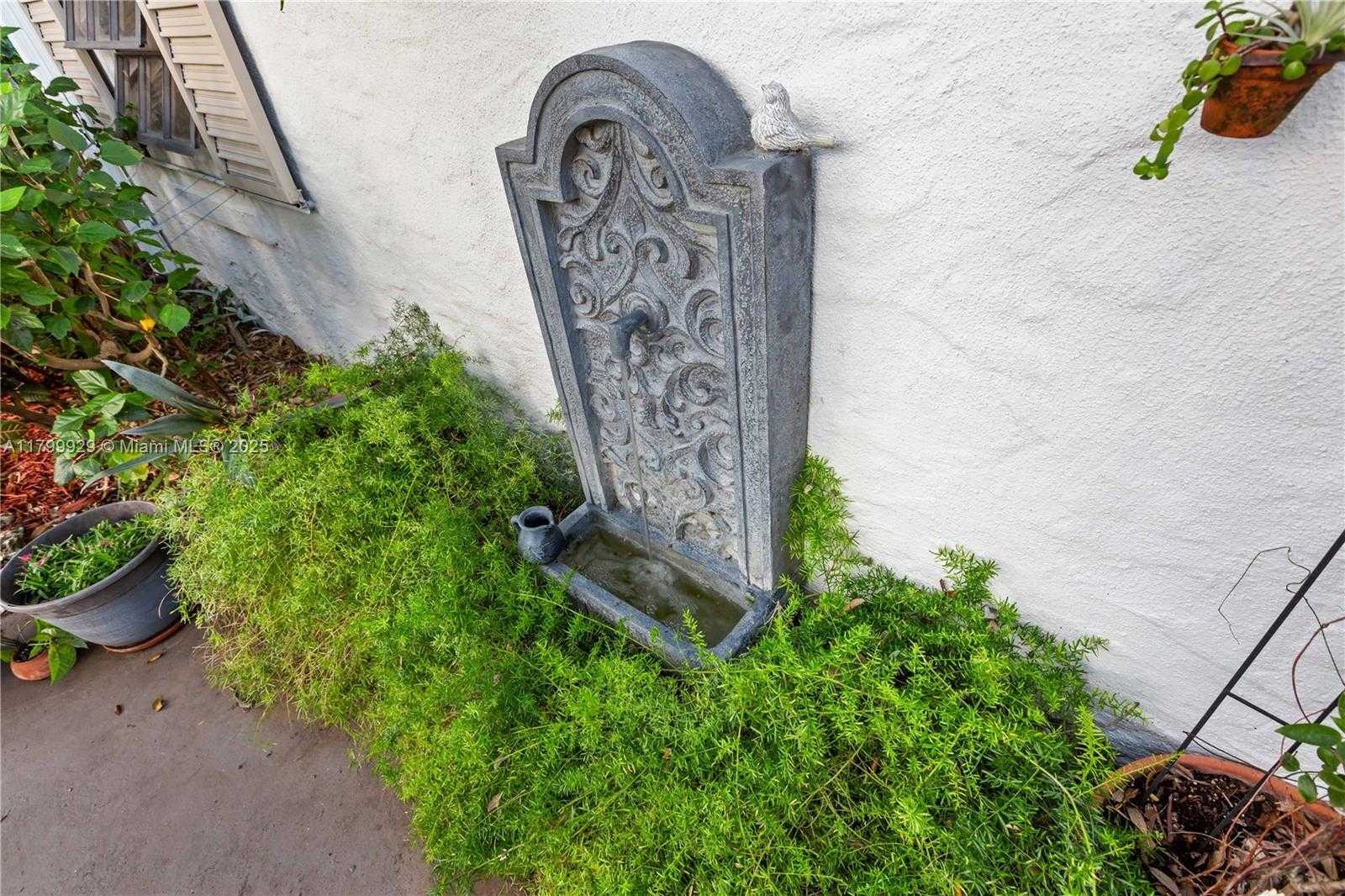 Small Image of 425 CADAGUA AVE, Coral Gables Number 24