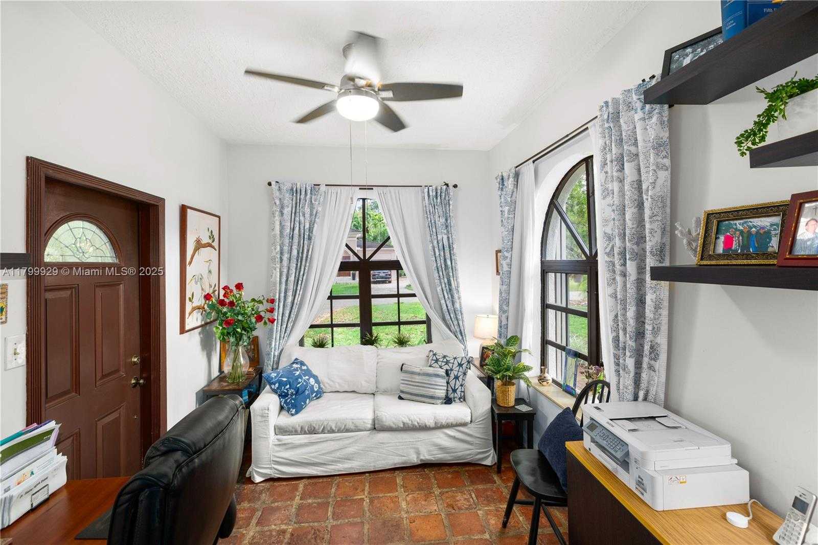 Small Image of 425 CADAGUA AVE, Coral Gables Number 8