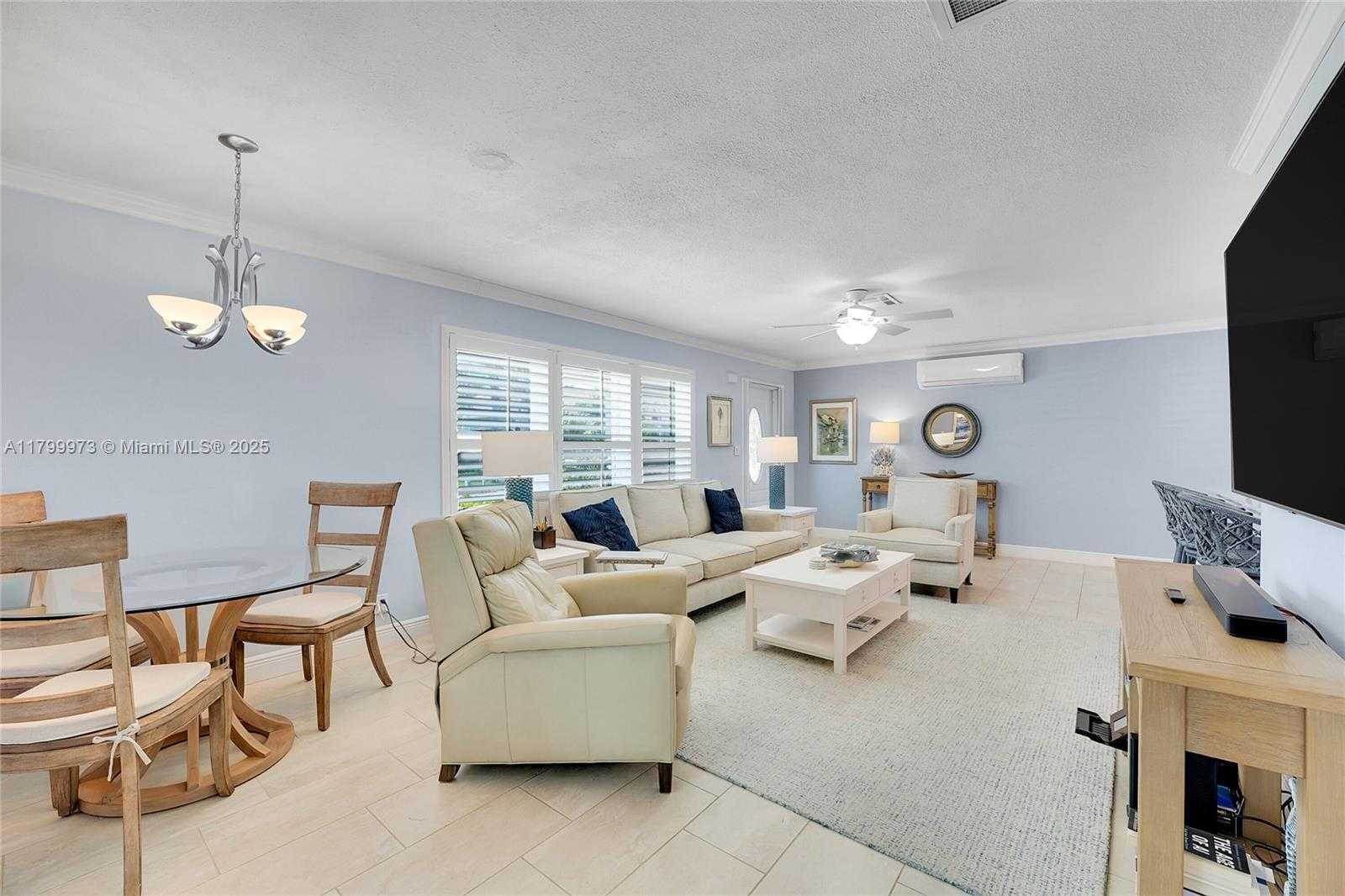 Small Image of 121 TACOMA LN, Palm Beach Shores Number 10