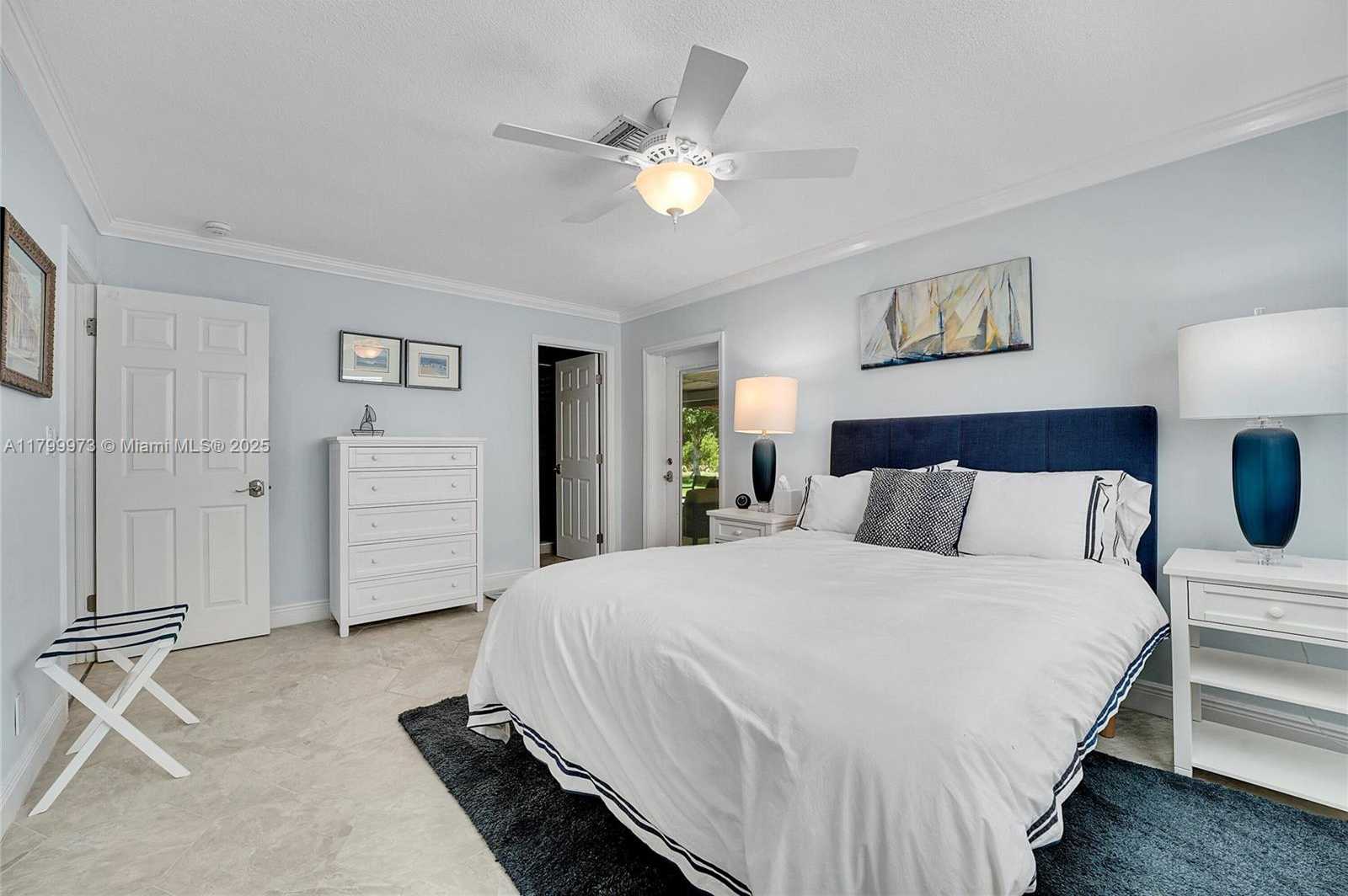 Small Image of 121 TACOMA LN, Palm Beach Shores Number 16