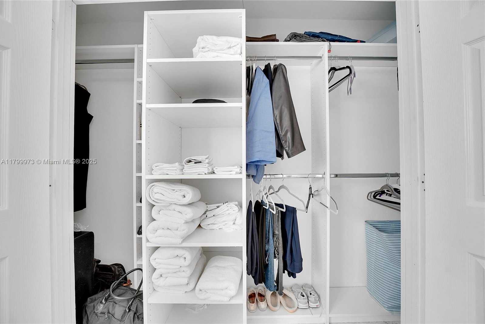 Small Image of 121 TACOMA LN, Palm Beach Shores Number 20