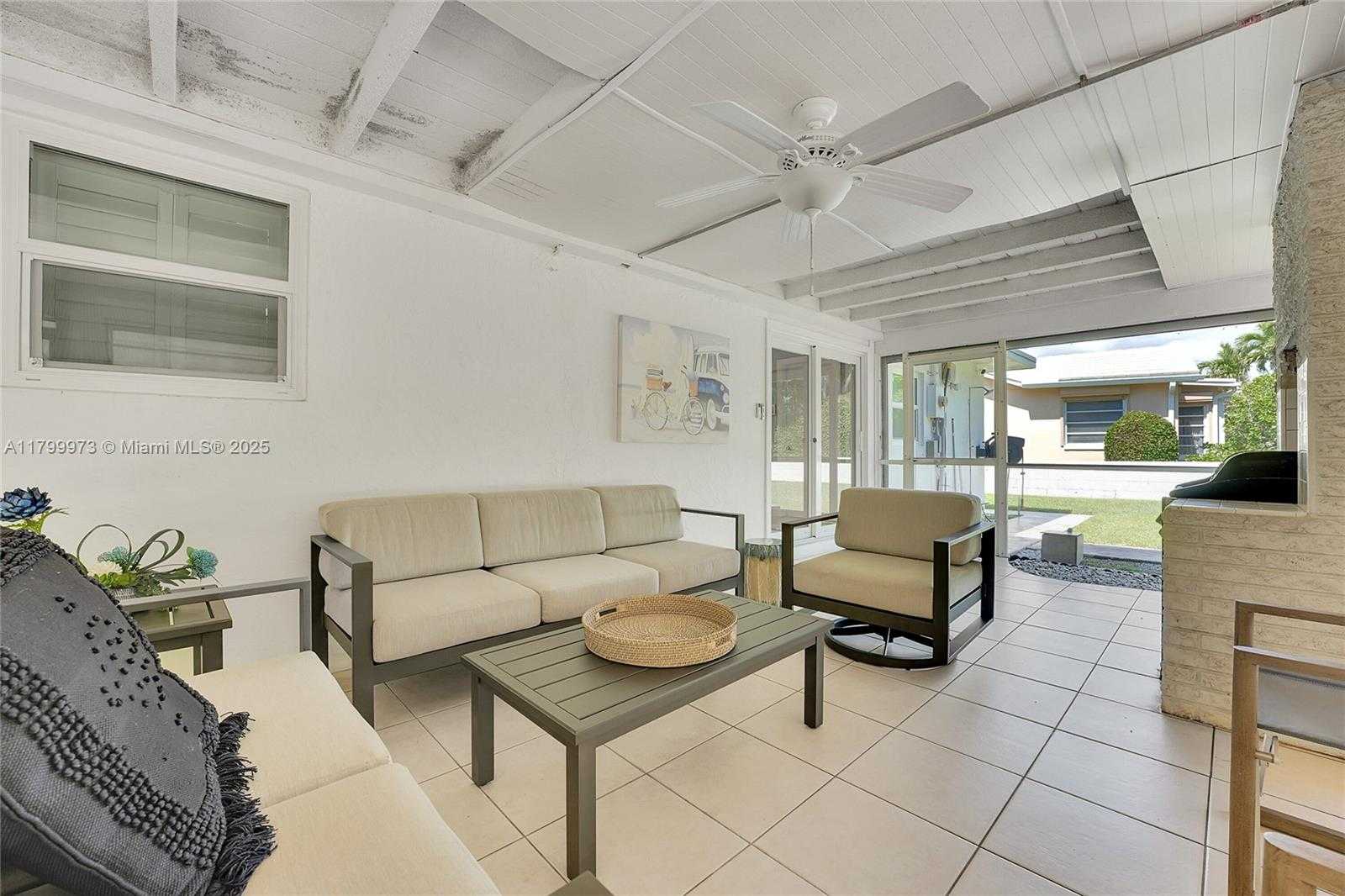 Small Image of 121 TACOMA LN, Palm Beach Shores Number 31