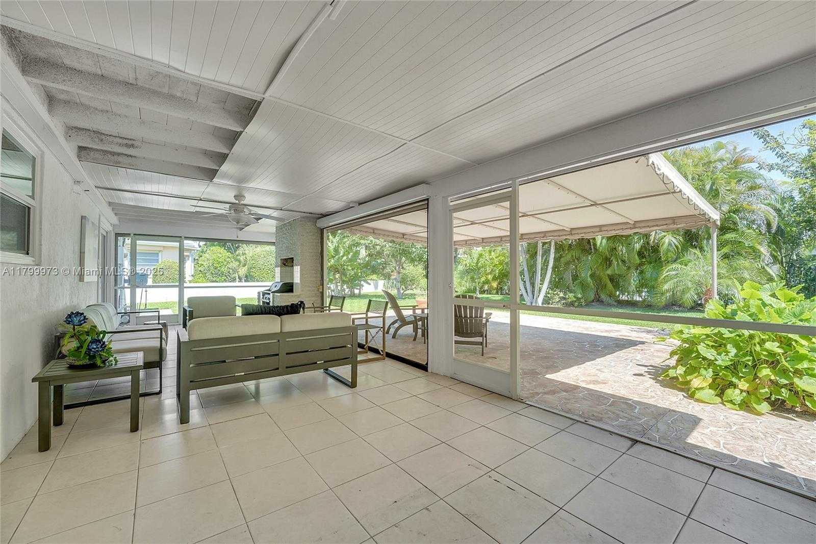 Small Image of 121 TACOMA LN, Palm Beach Shores Number 33