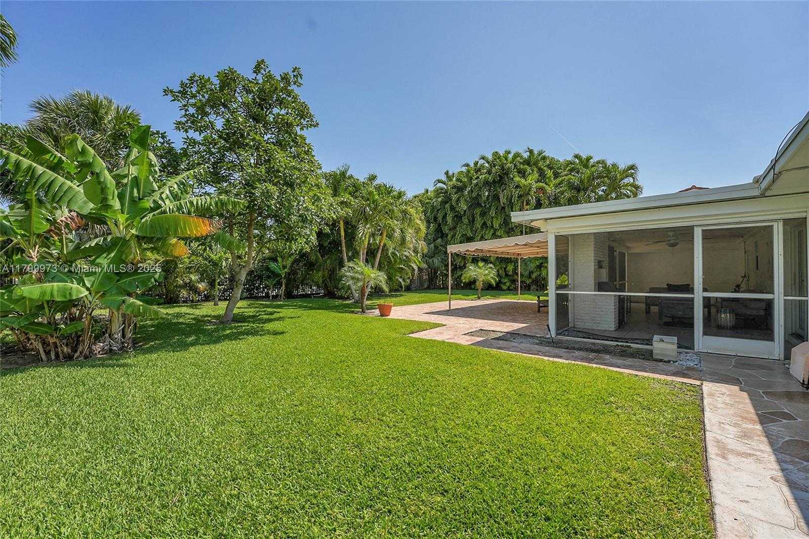 Small Image of 121 TACOMA LN, Palm Beach Shores Number 39