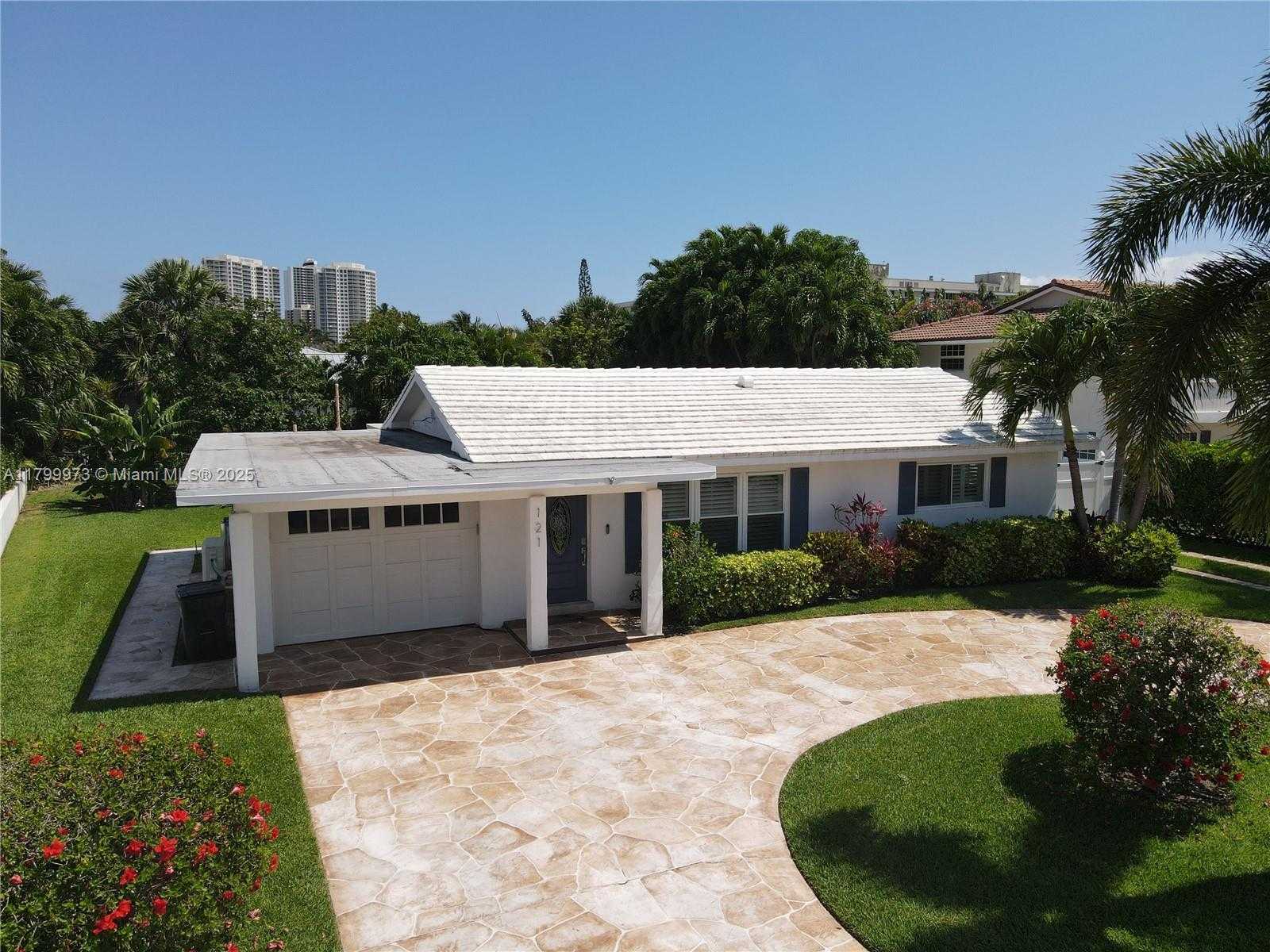 Small Image of 121 TACOMA LN, Palm Beach Shores Number 43
