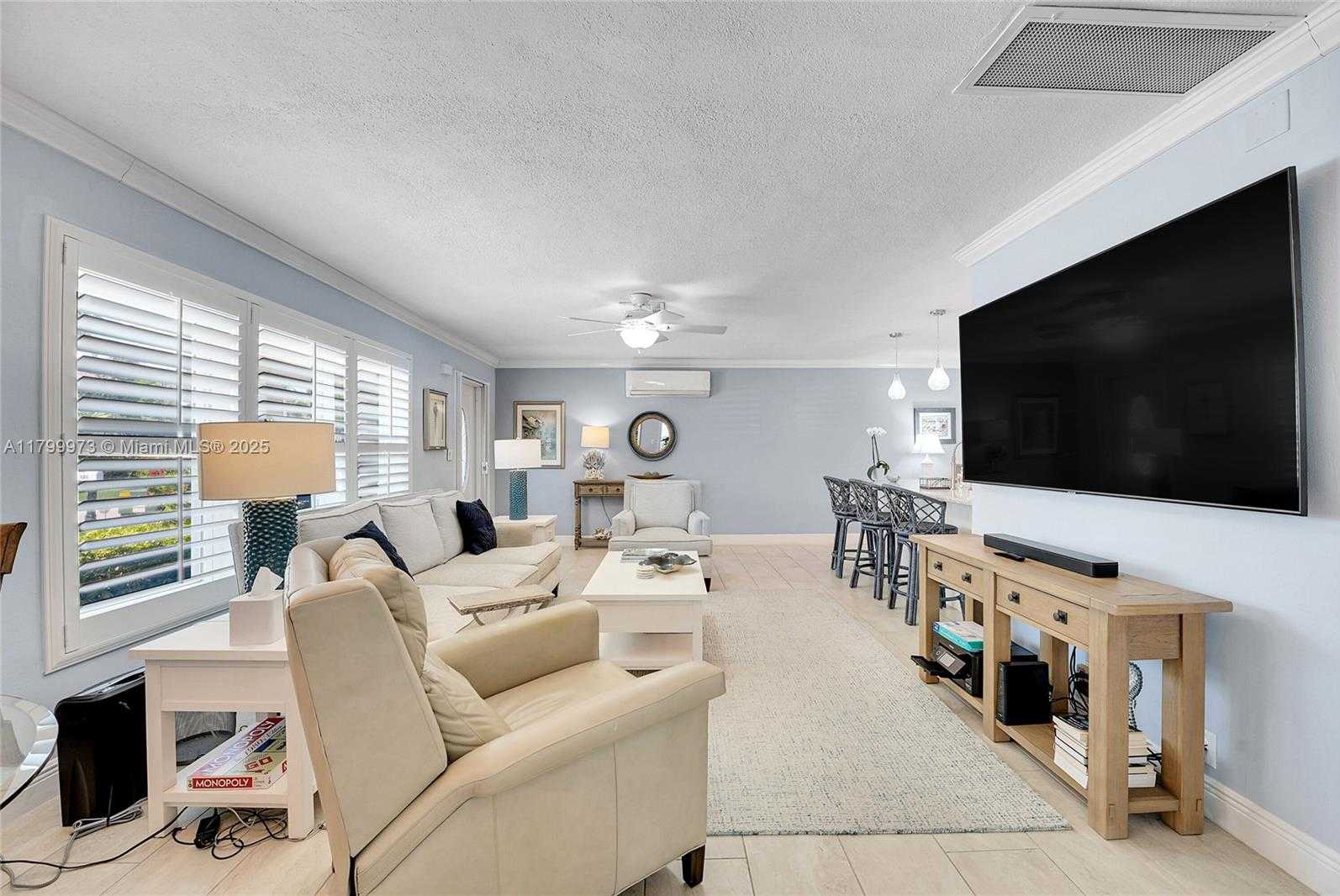 Small Image of 121 TACOMA LN, Palm Beach Shores Number 8