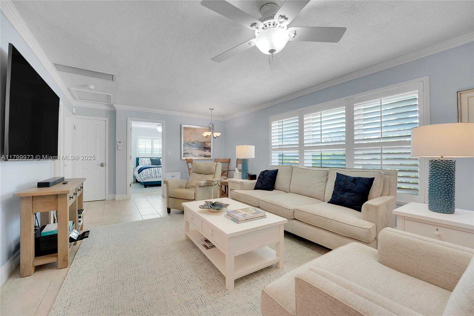 Small Image of 121 TACOMA LN, Palm Beach Shores Number 9
