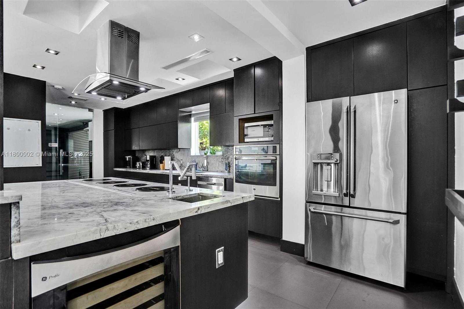 Small Image of 2612 KEY LARGO LN, Fort Lauderdale Number 12