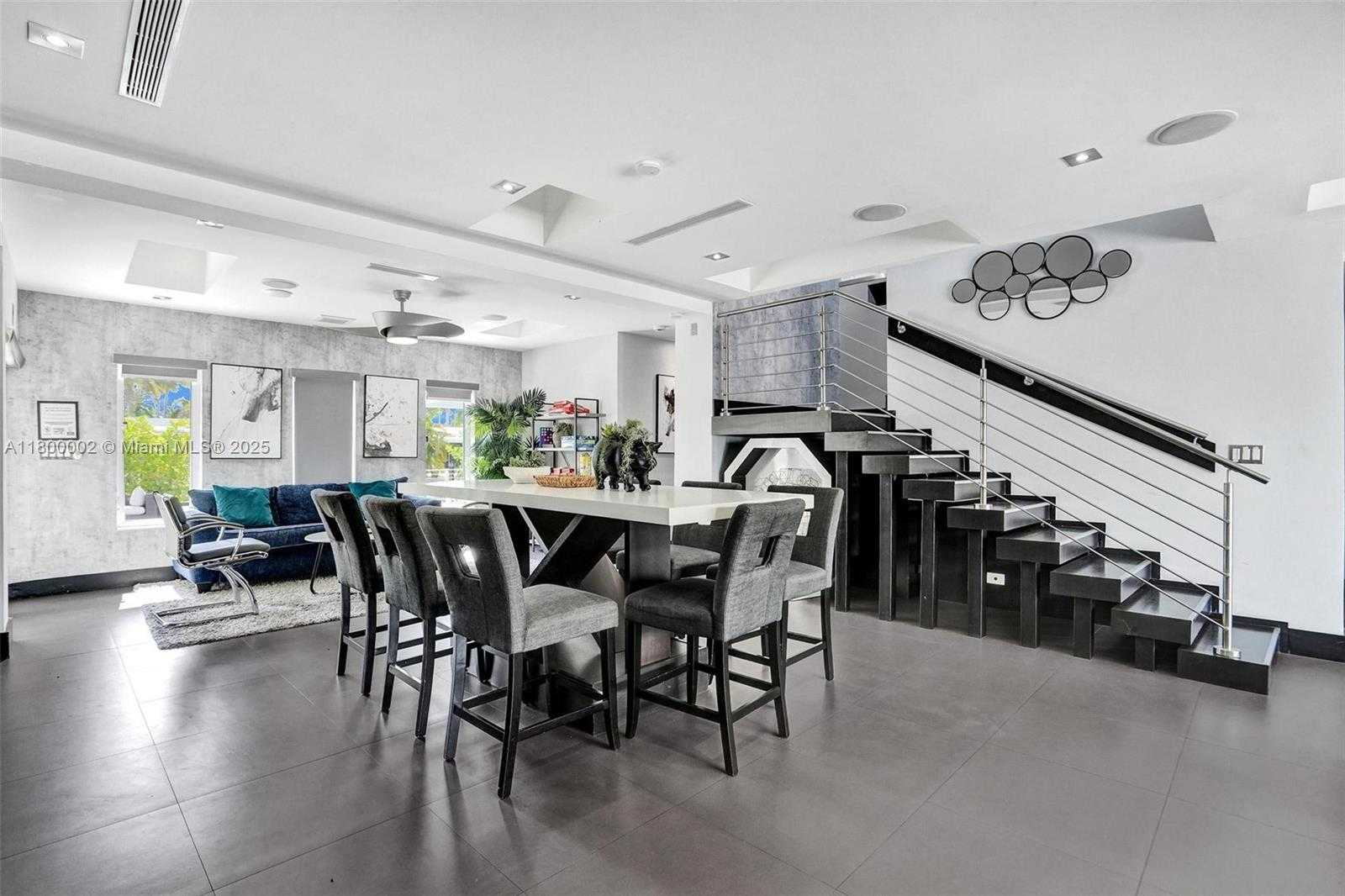 Small Image of 2612 KEY LARGO LN, Fort Lauderdale Number 19