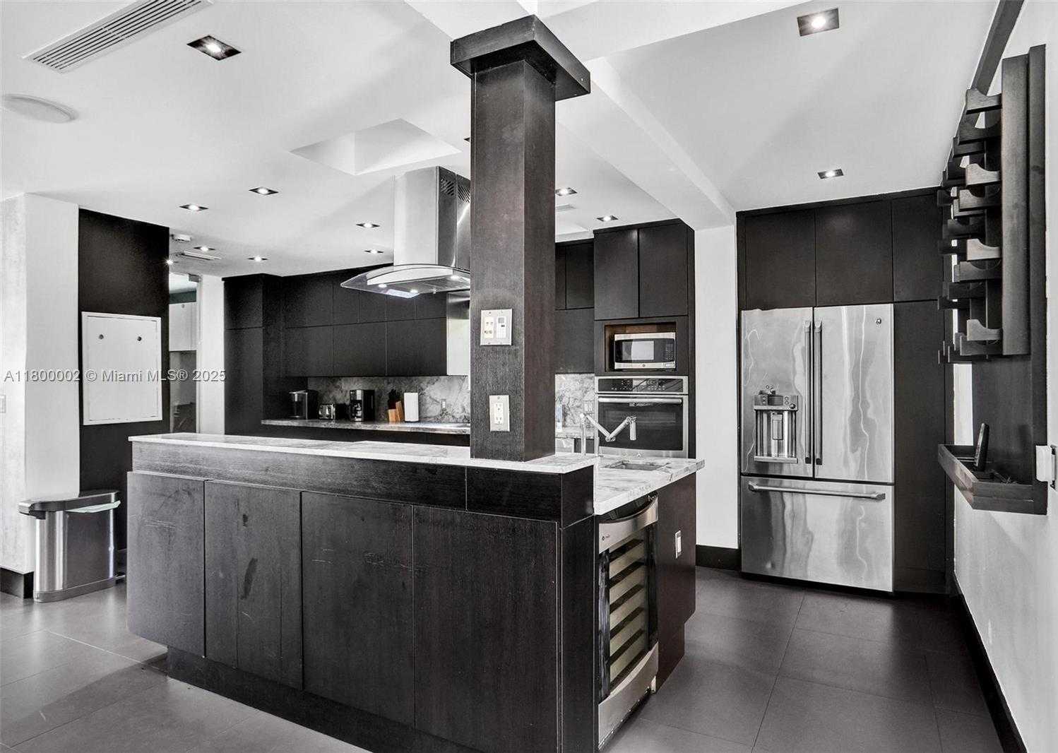 Small Image of 2612 KEY LARGO LN, Fort Lauderdale Number 20