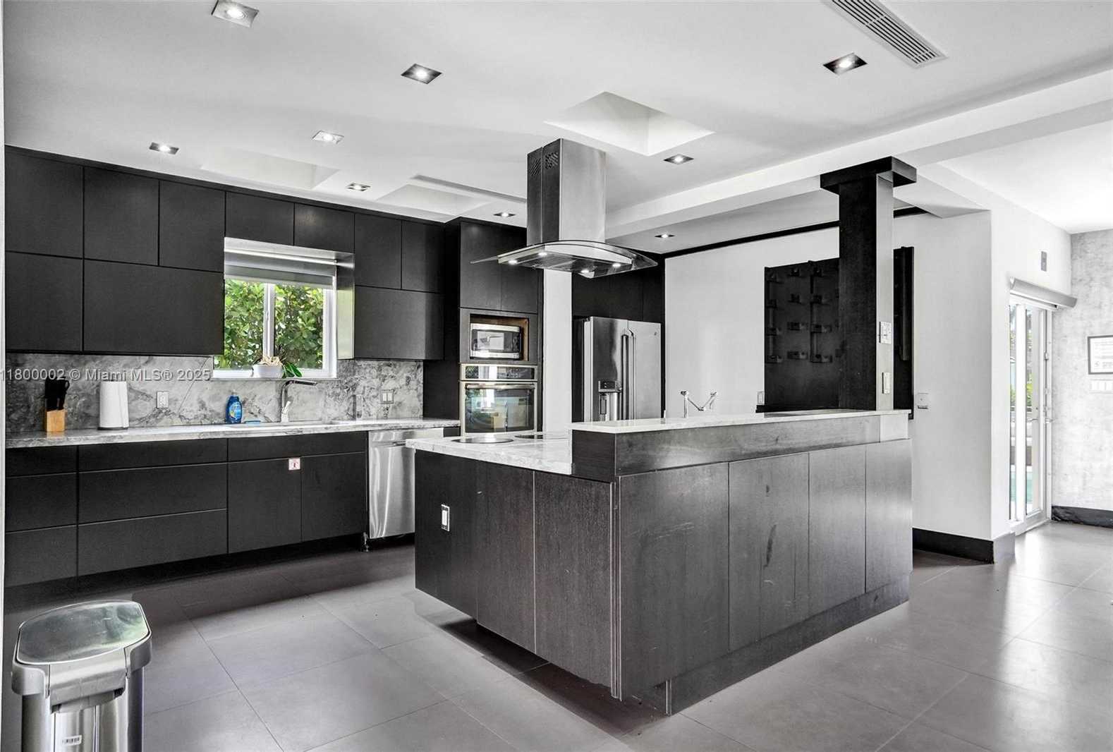 Small Image of 2612 KEY LARGO LN, Fort Lauderdale Number 21